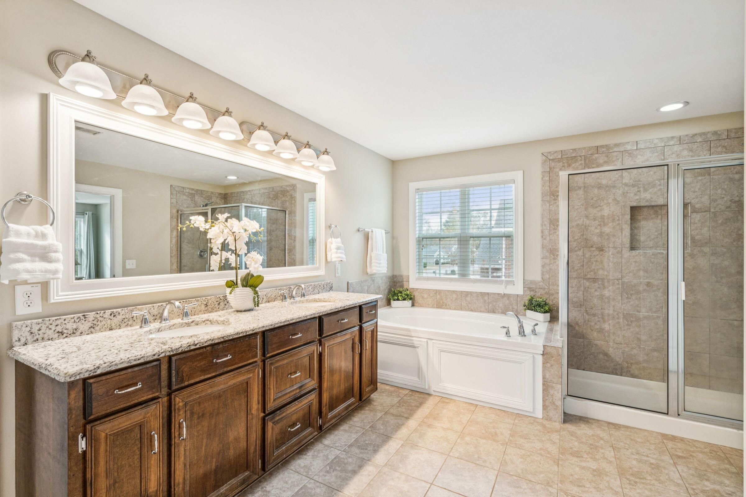 5516 Crescent View Drive