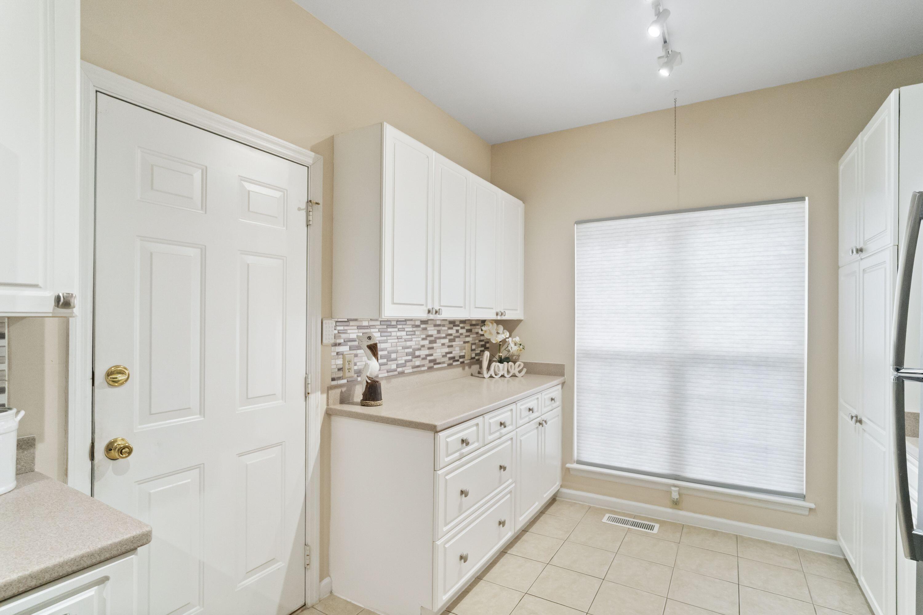 848 Harbor Place Drive