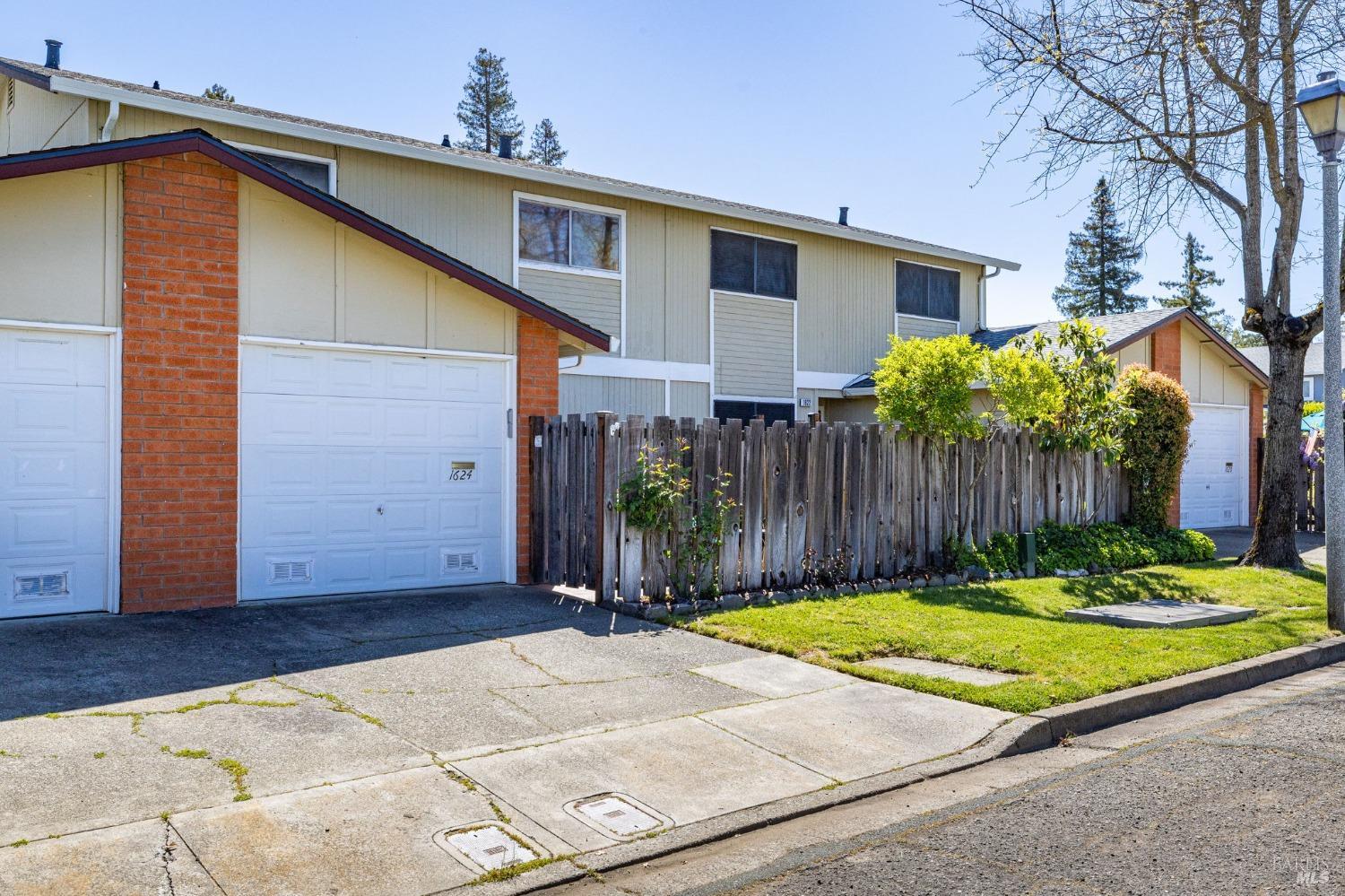 1624 Via Del Cabana St