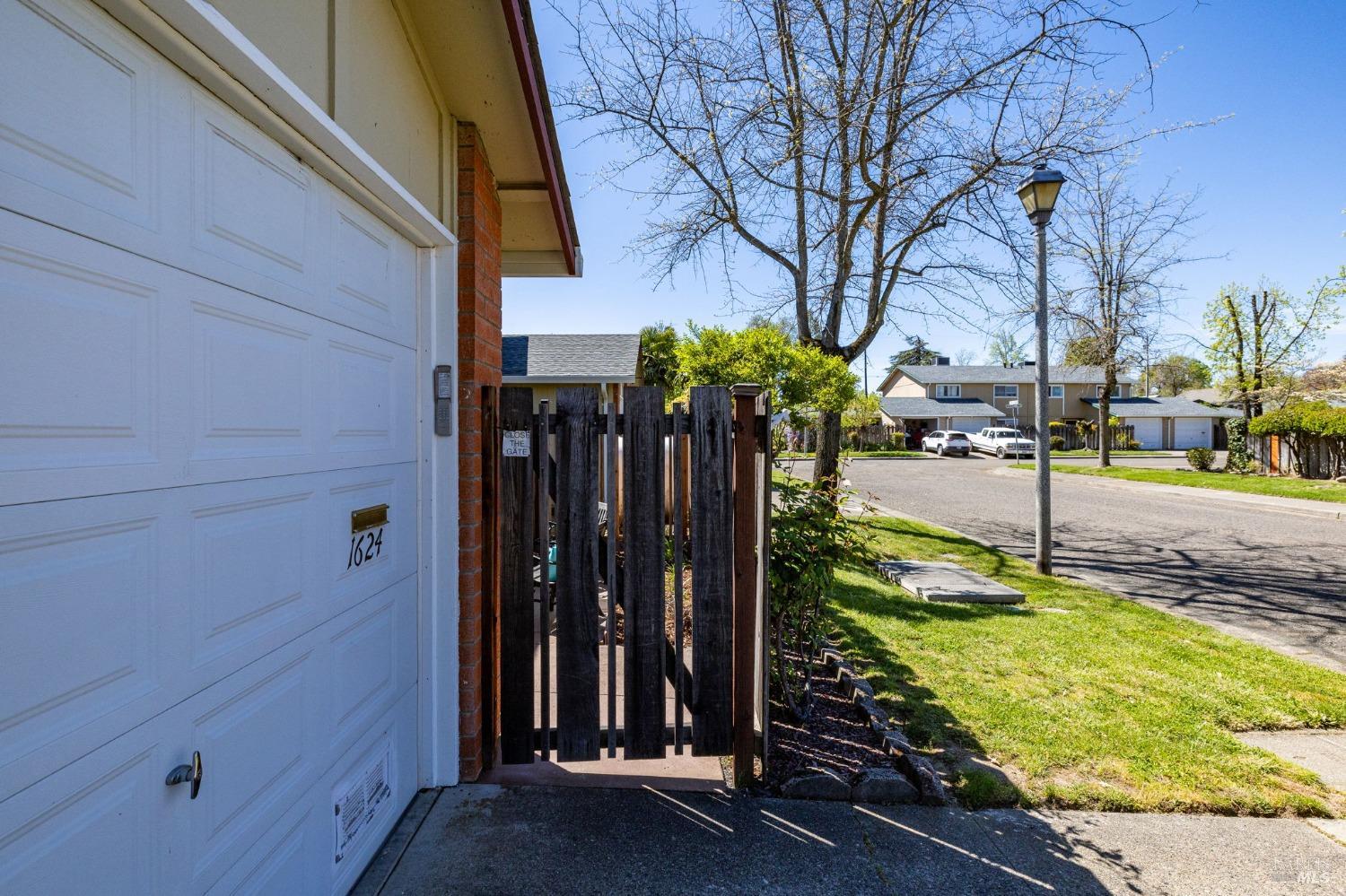 1624 Via Del Cabana St