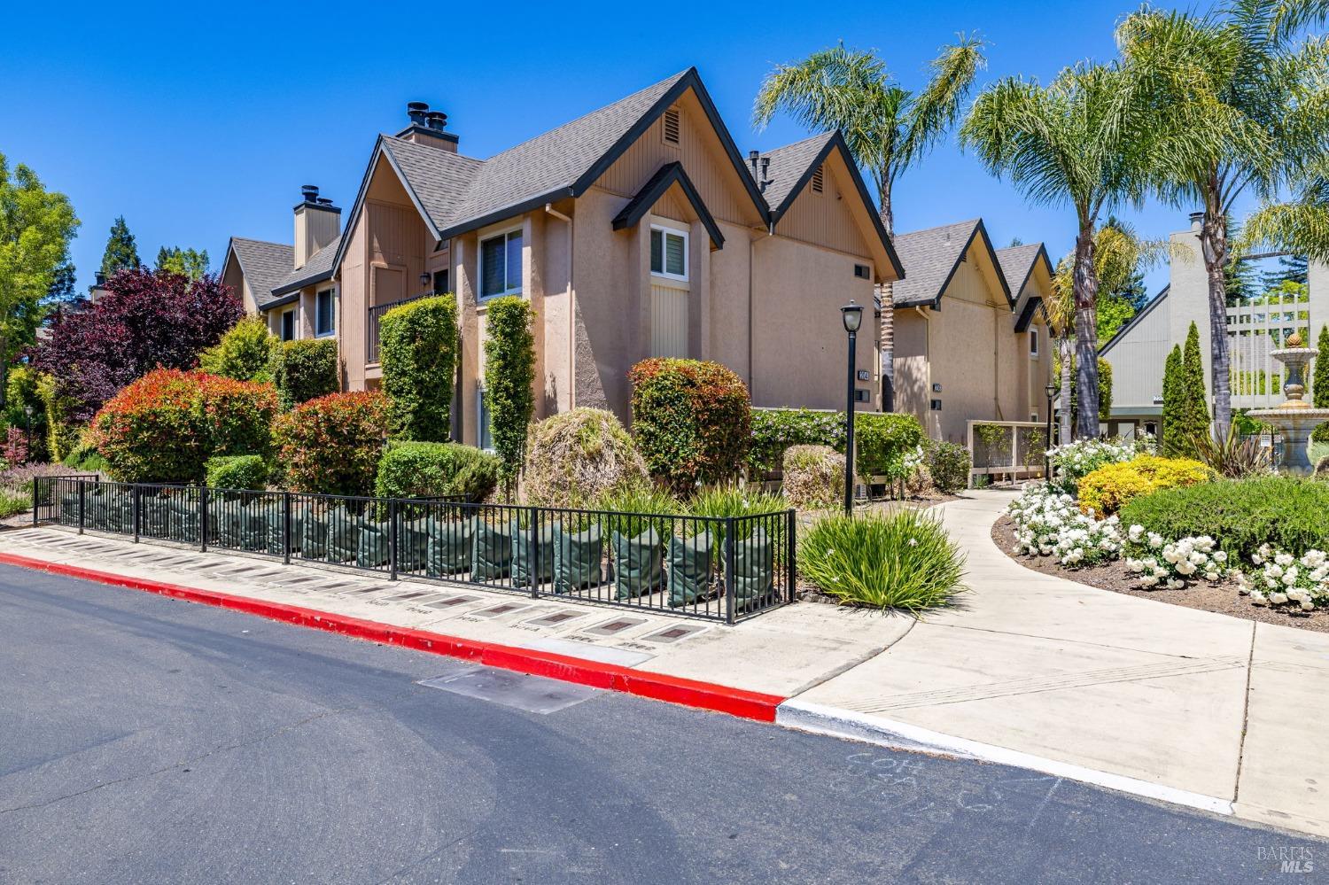 204 Foss Creek Cir #A