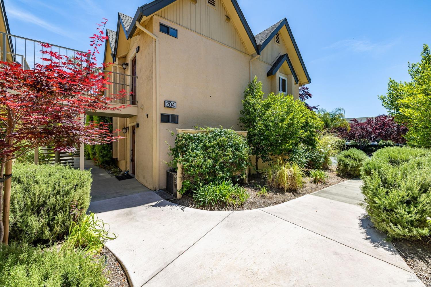 204 Foss Creek Cir #A