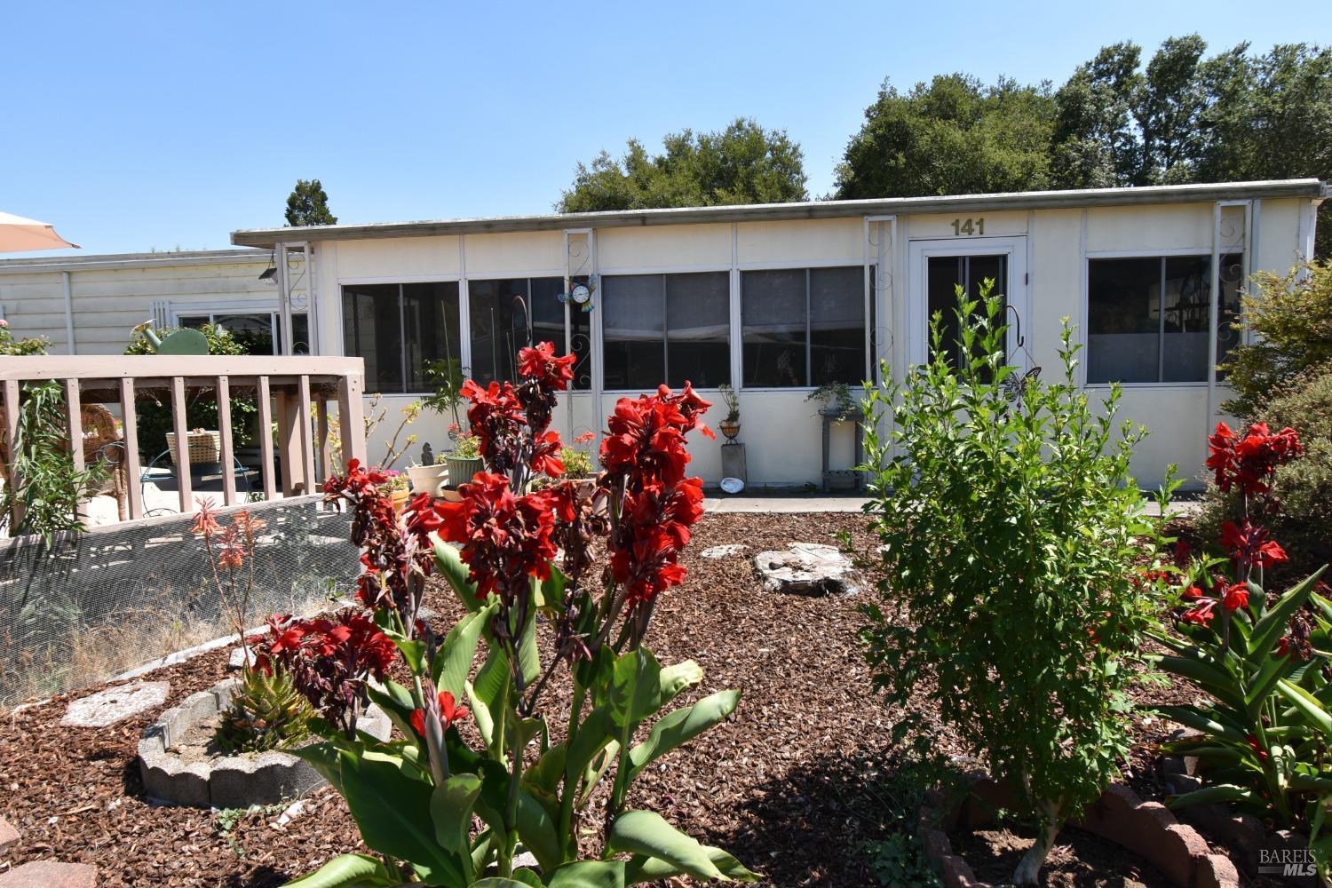 141 Sequoia Cir