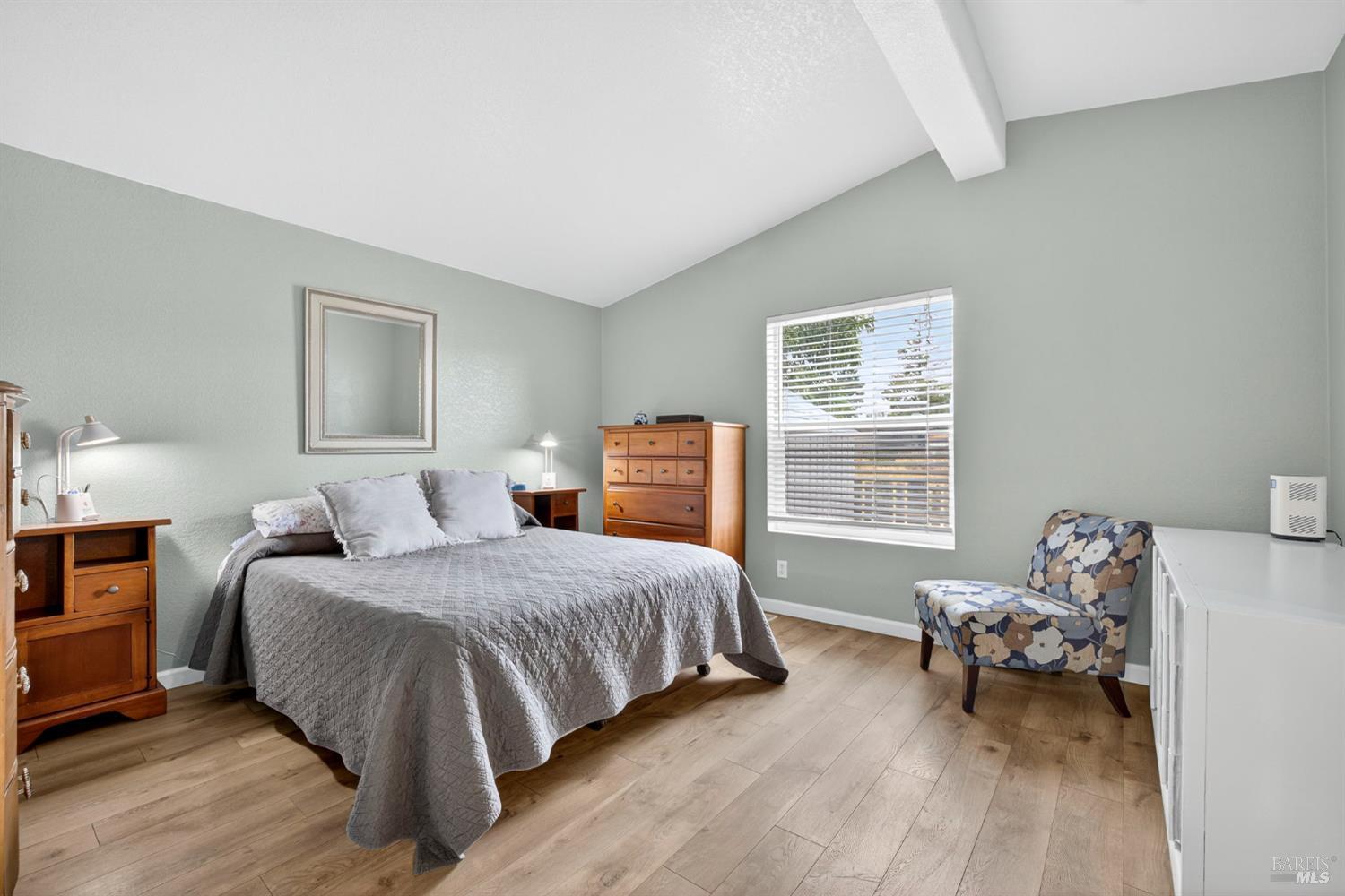 38 wayside Dr