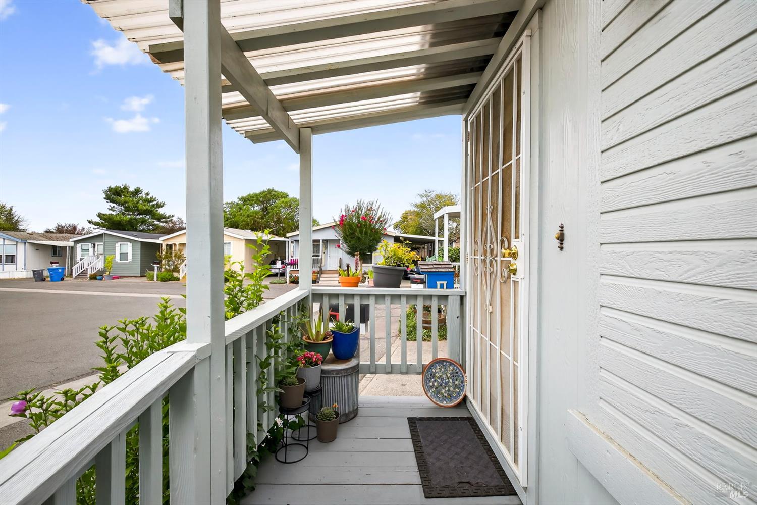38 wayside Dr