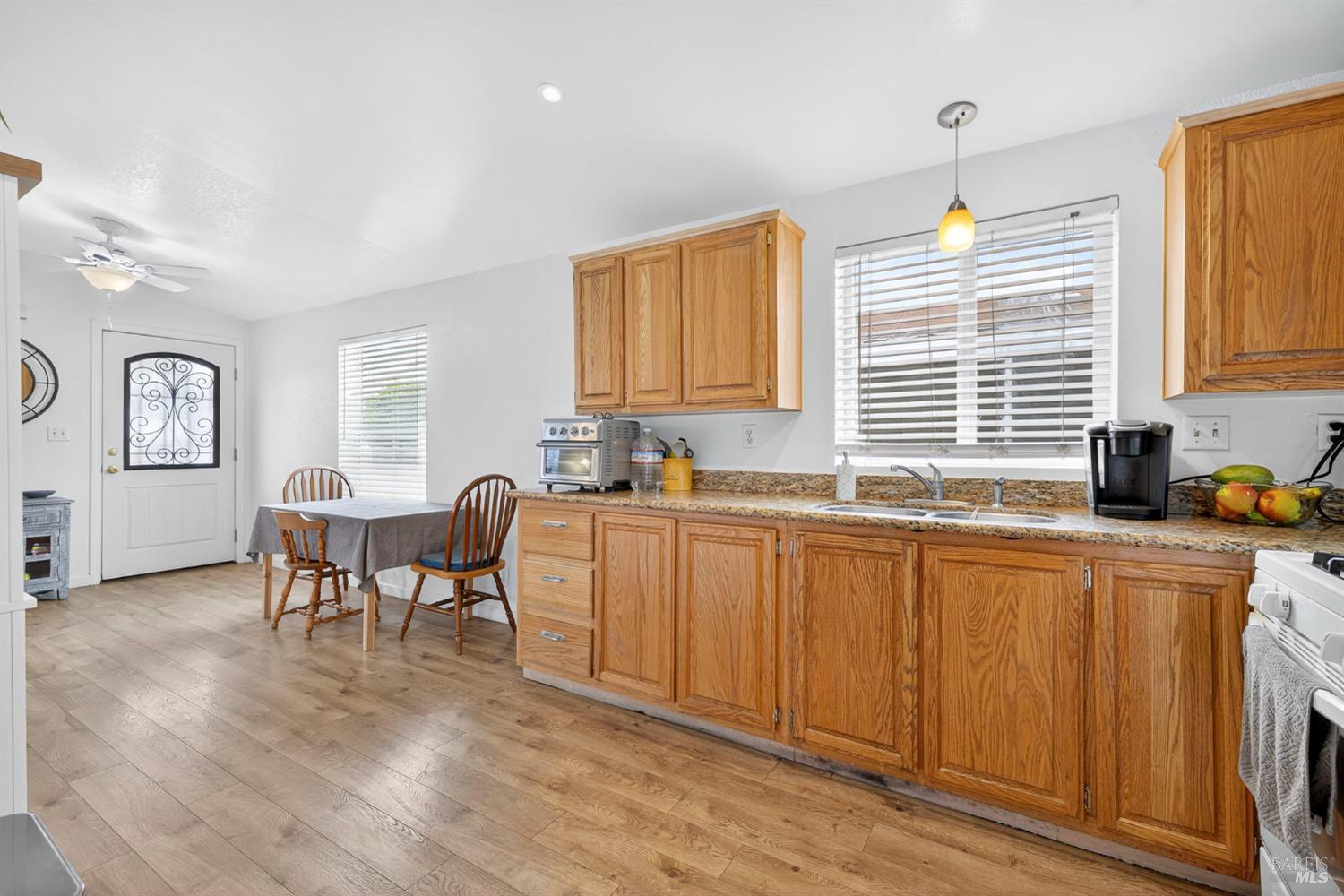 38 wayside Dr