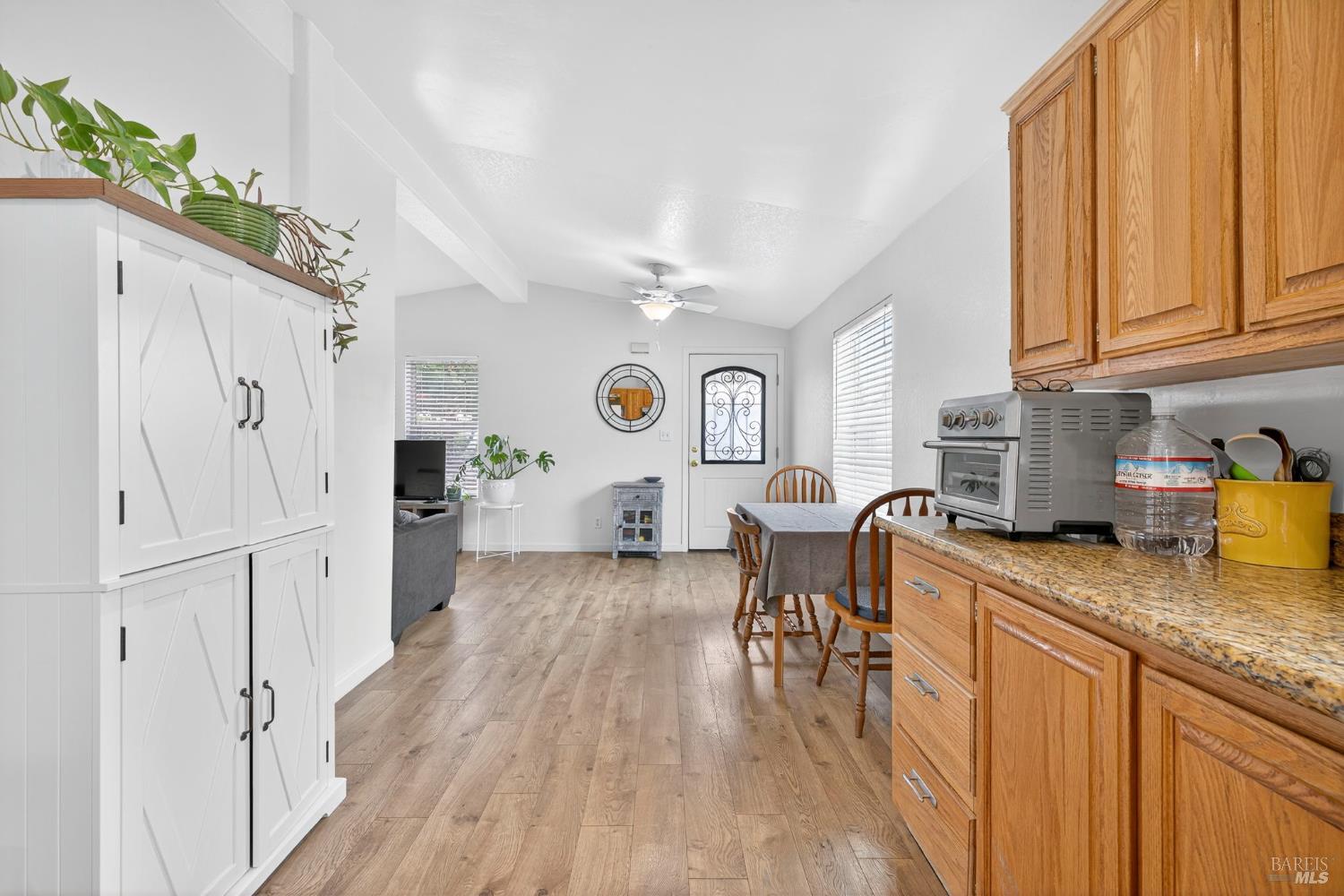 38 wayside Dr
