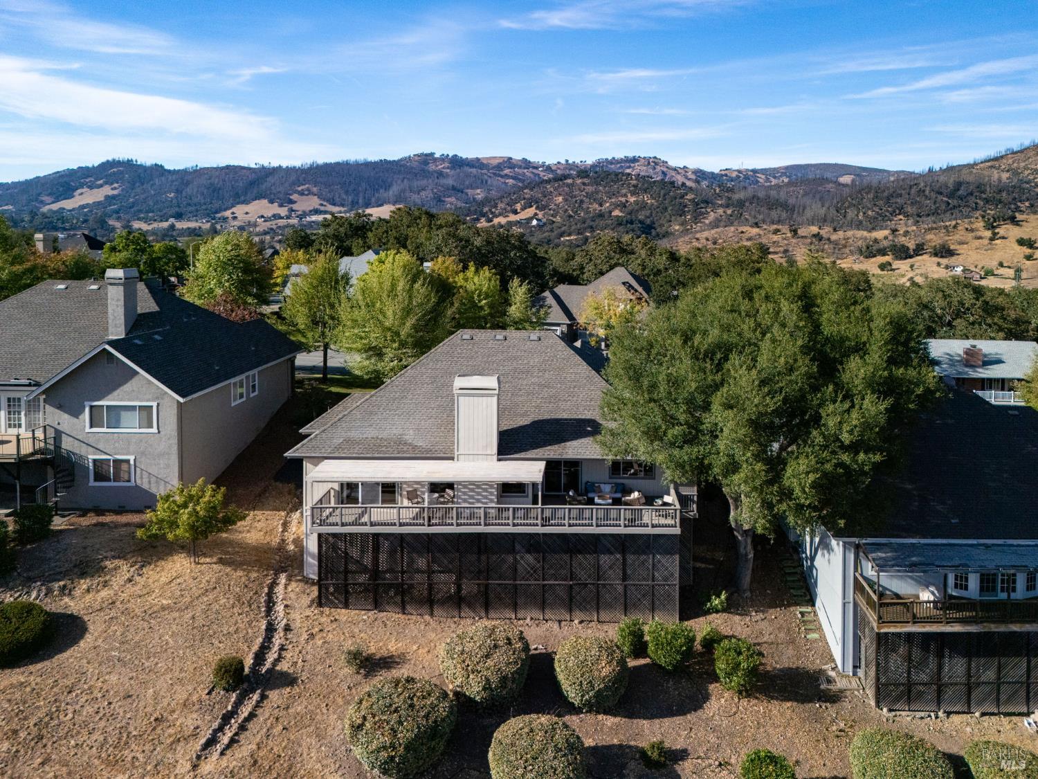 6382 Meadowridge Dr