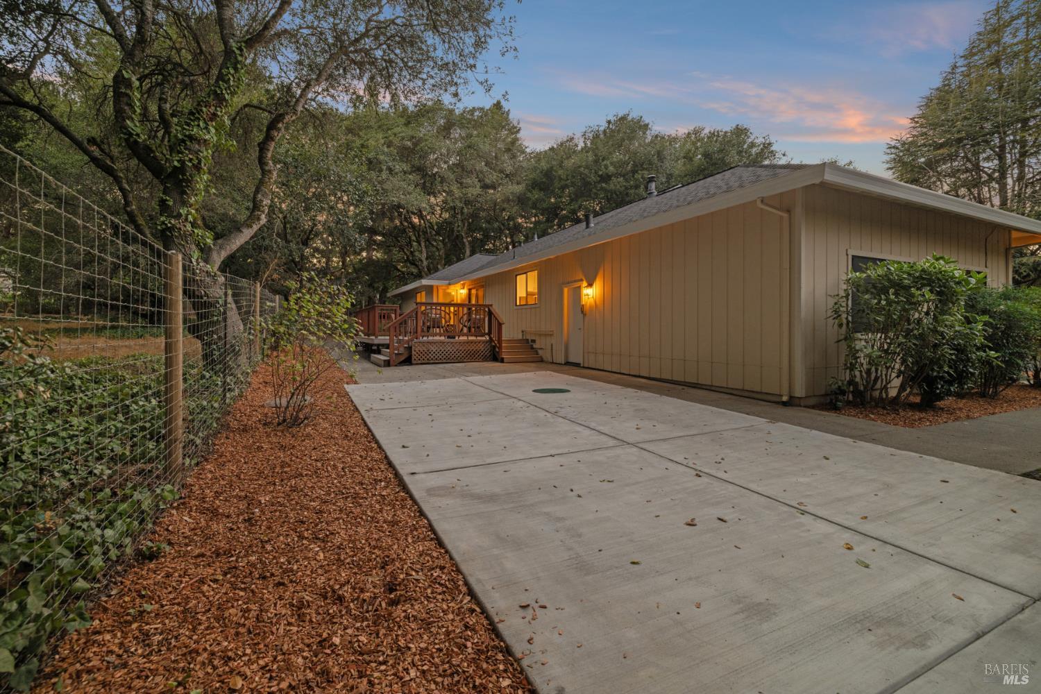 5925 Fredricks Rd