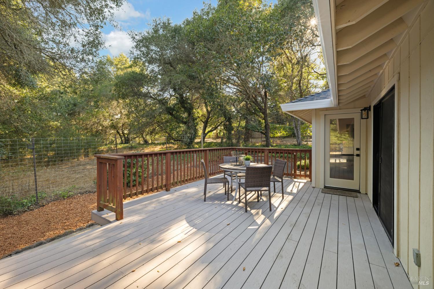 5925 Fredricks Rd