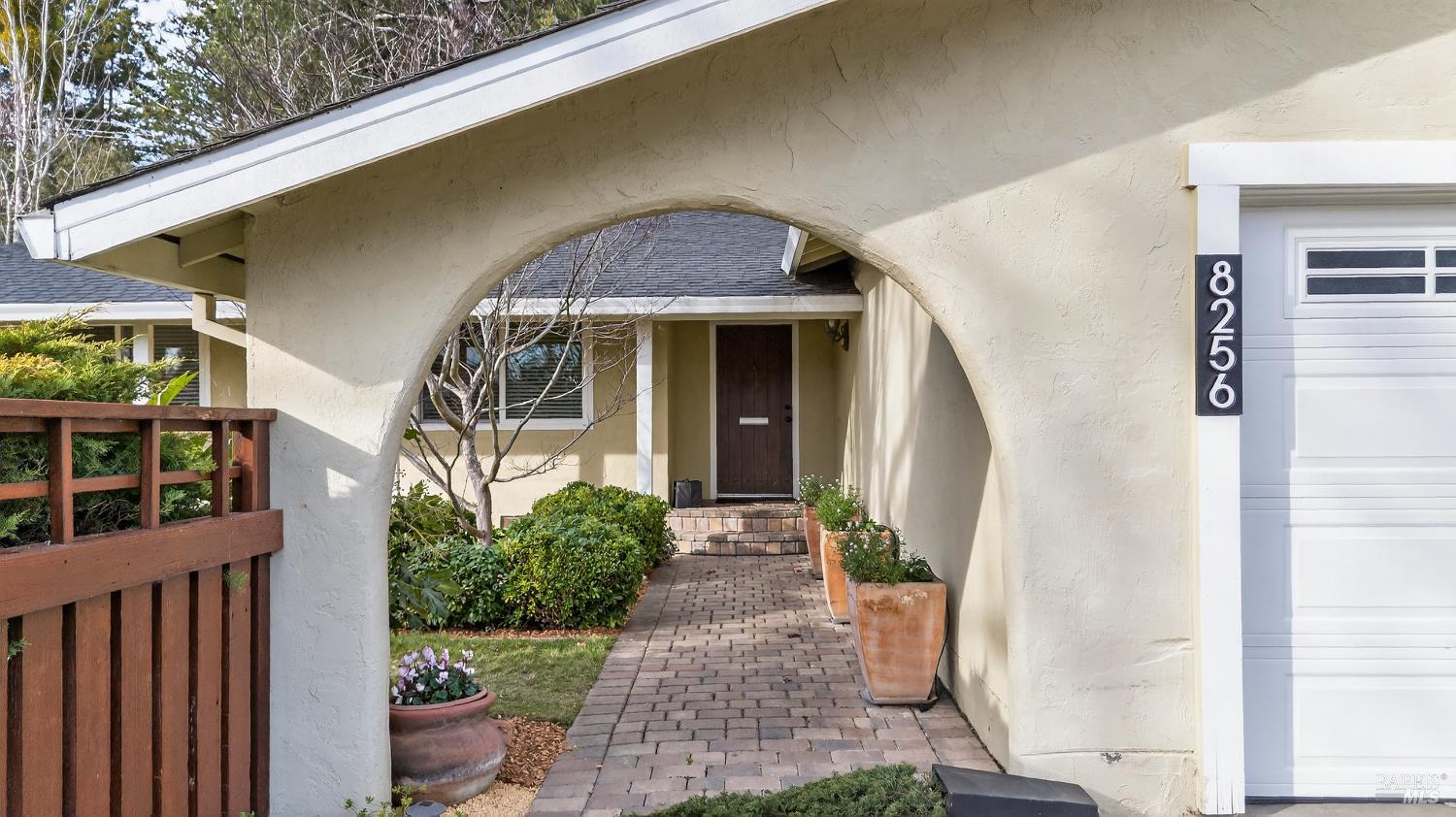 8256 Valley View Drive