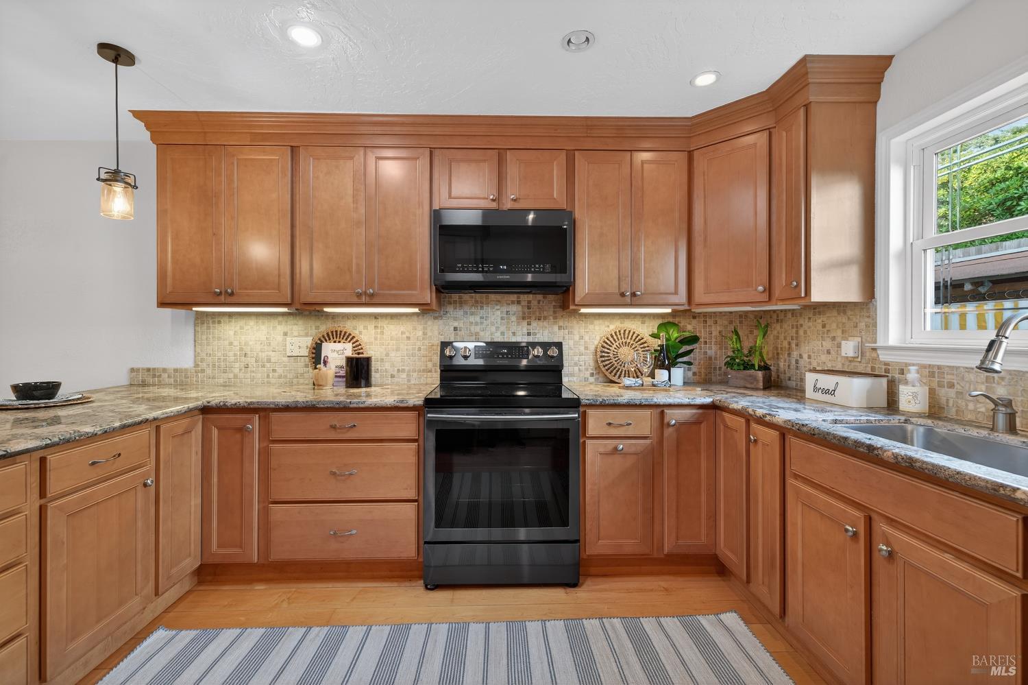 8256 Valley View Drive