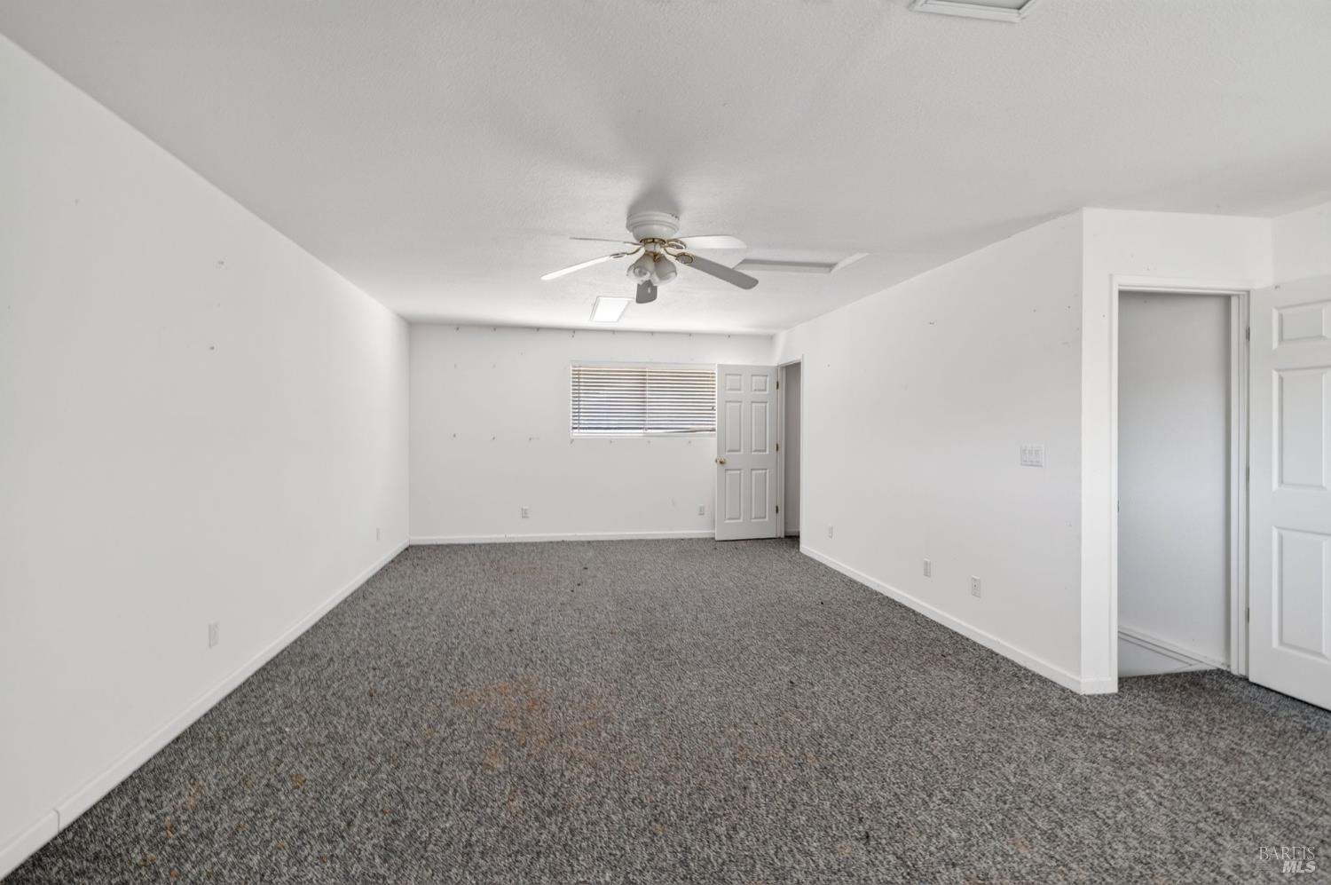 7490 Walnut Lane