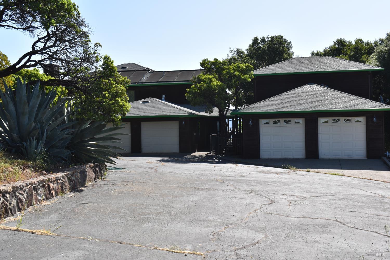 7490 Walnut Lane