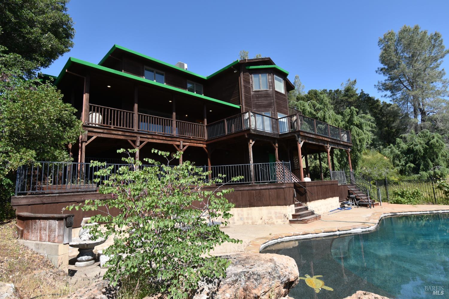 7490 Walnut Lane