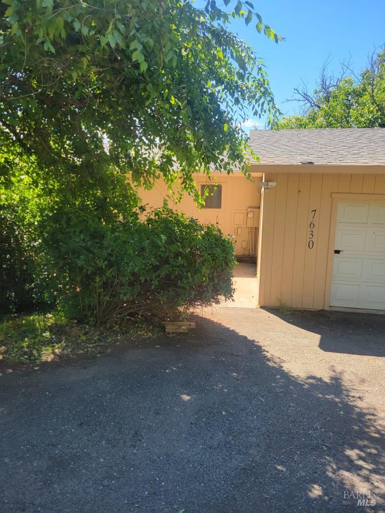 7630 Walnut Lane