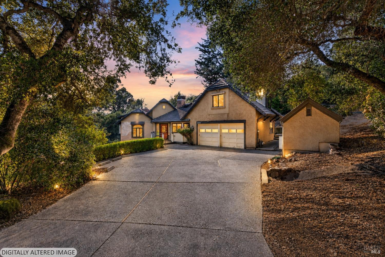2591 Del Rosa Avenue