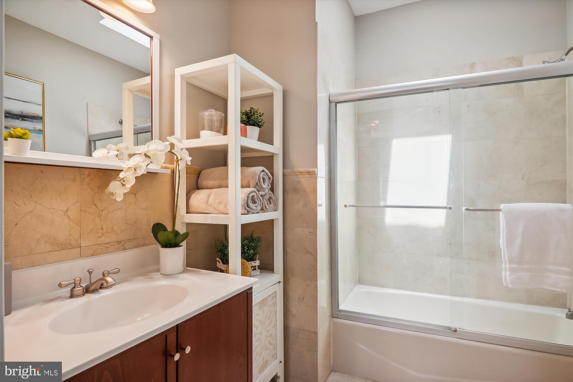 1339 NEWTON STREET NW