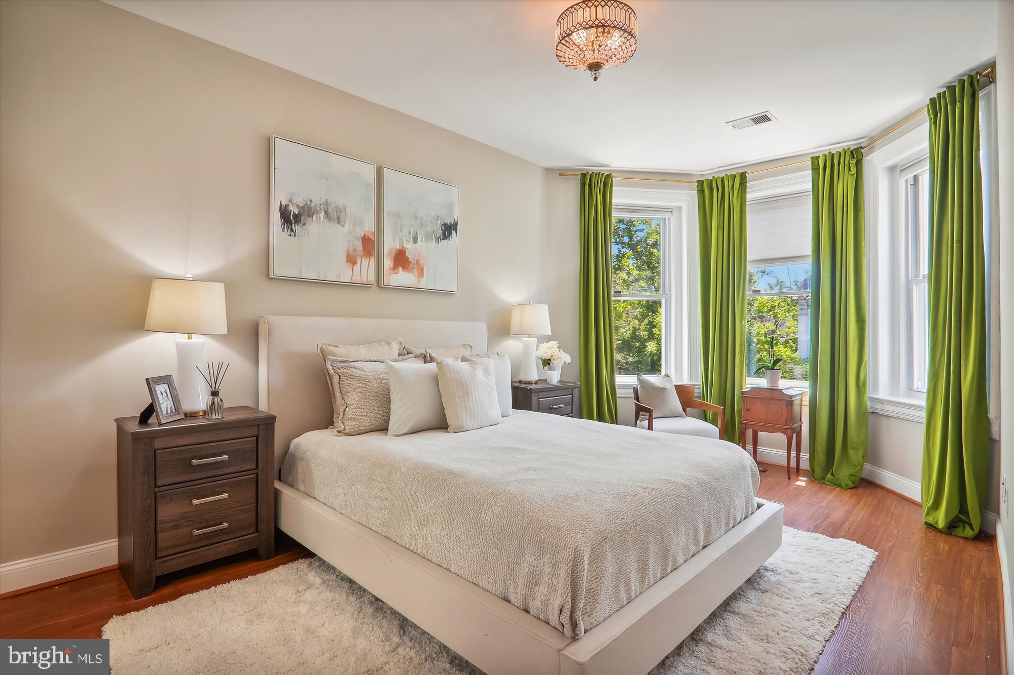 1339 NEWTON STREET NW