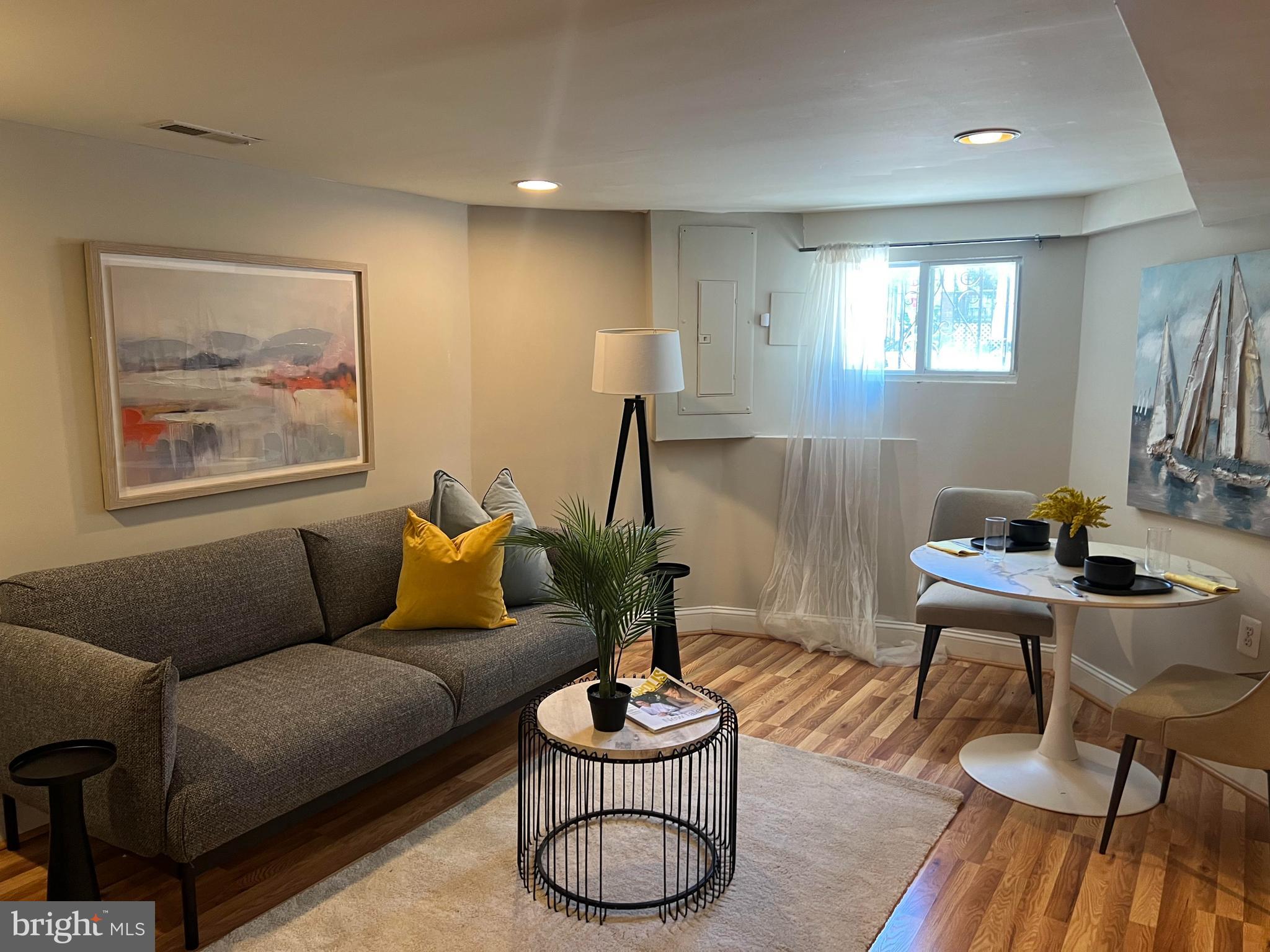 1339 NEWTON STREET NW