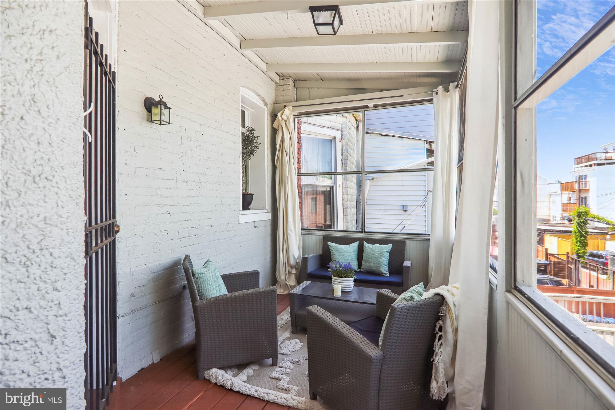 1339 NEWTON STREET NW