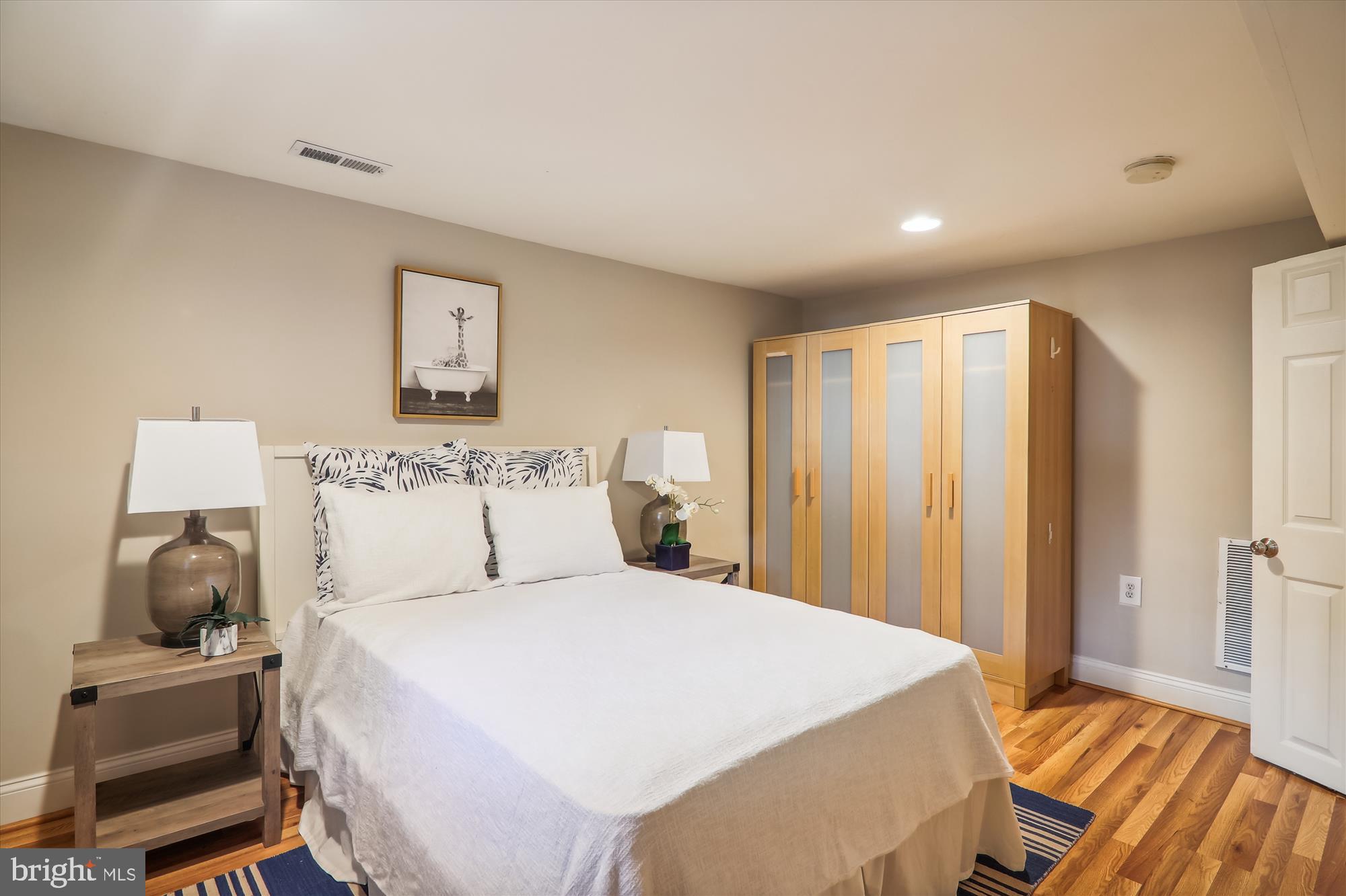 1339 NEWTON STREET NW