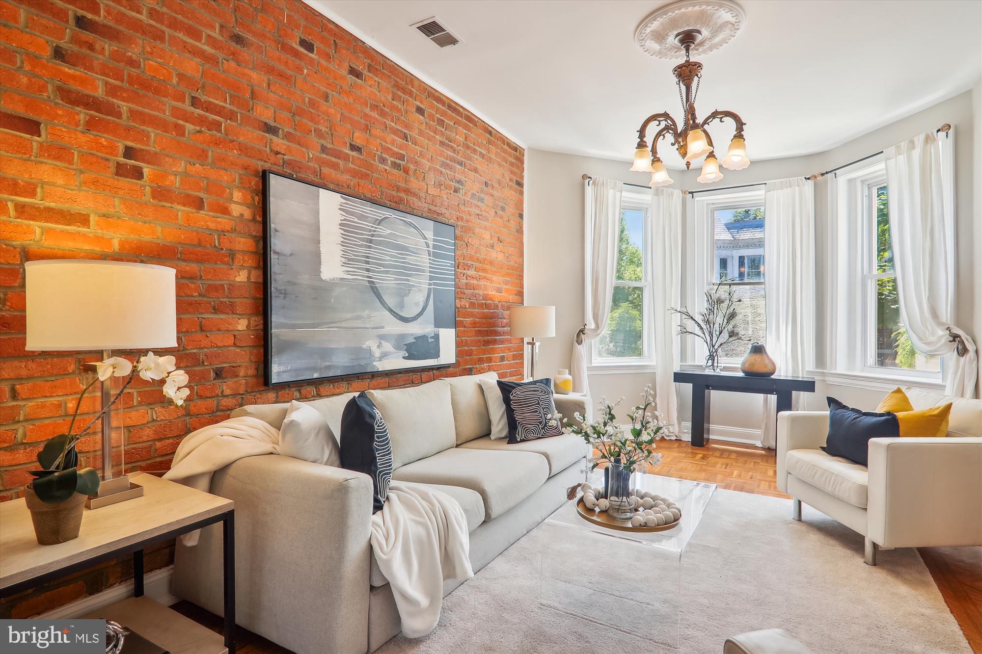 1339 NEWTON STREET NW