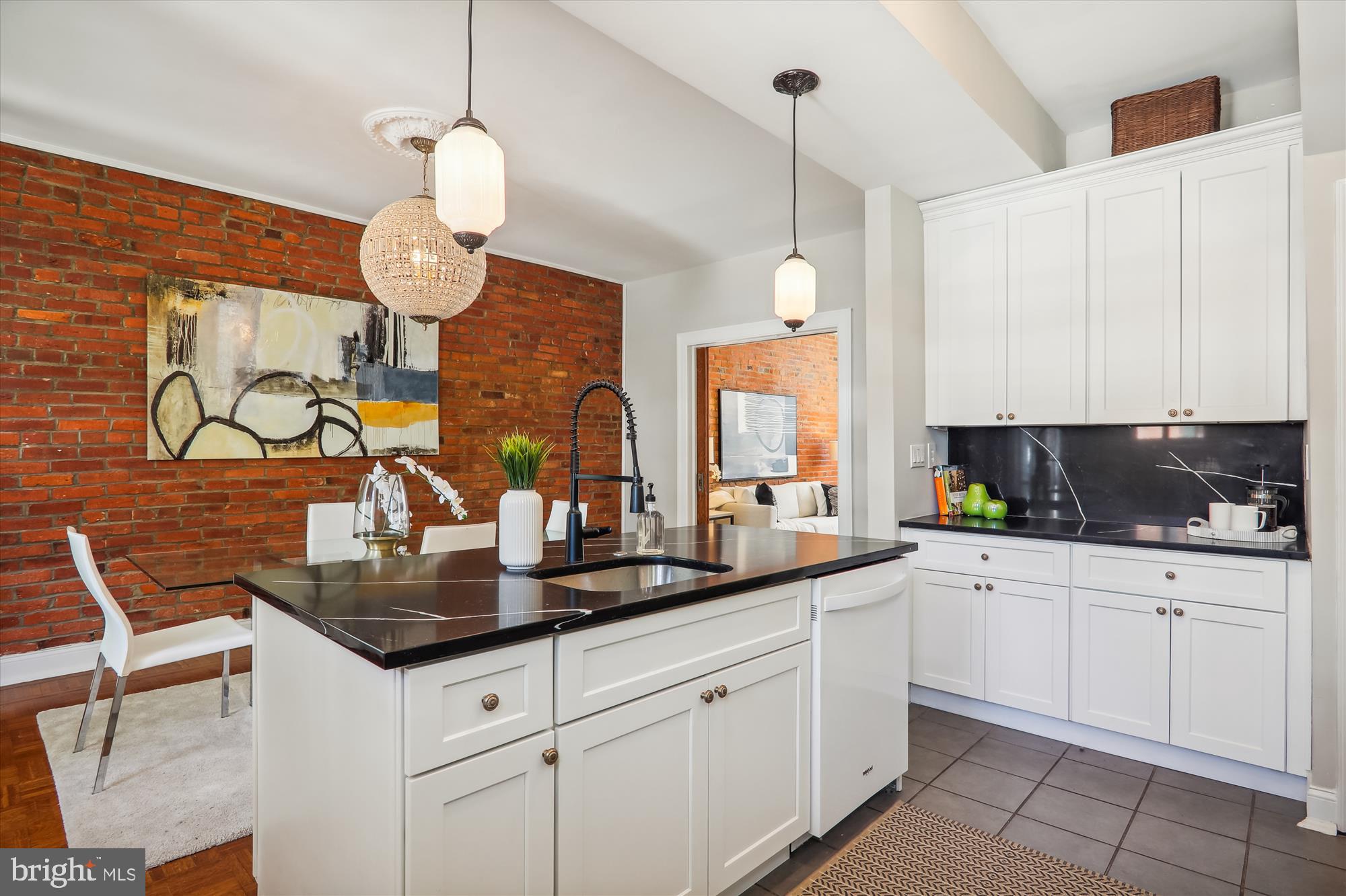 1339 NEWTON STREET NW