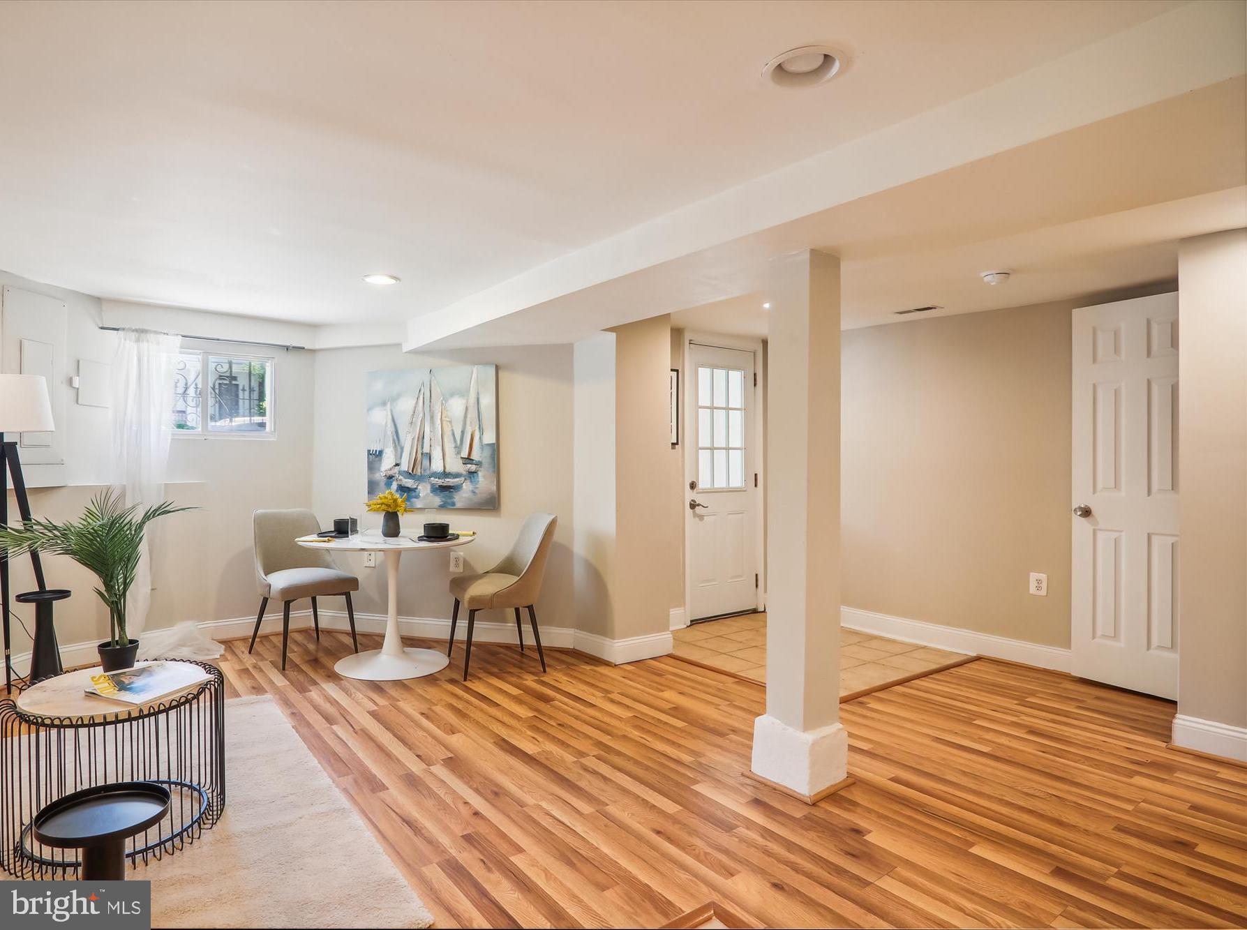 1339 NEWTON STREET NW