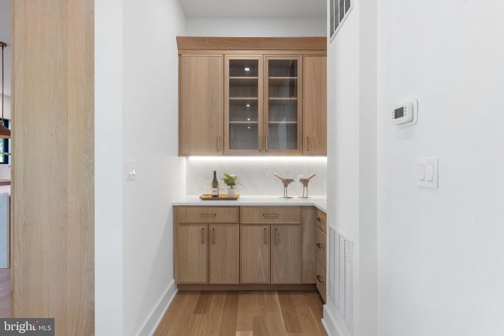 6411 CRANE TERRACE