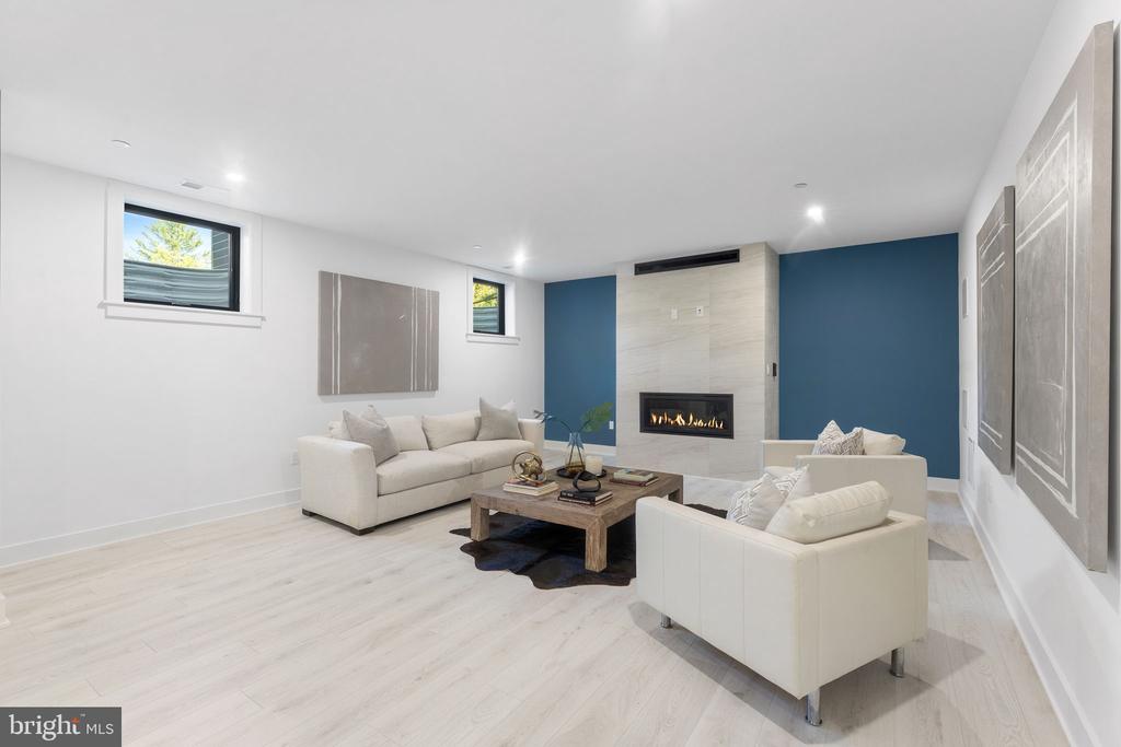 6411 CRANE TERRACE