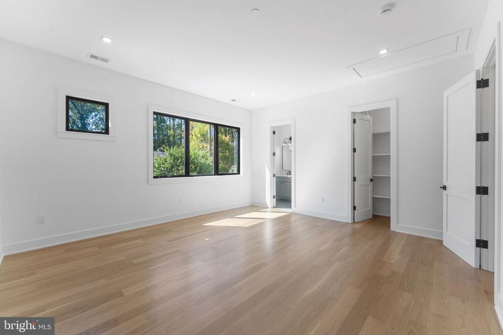 6411 CRANE TERRACE