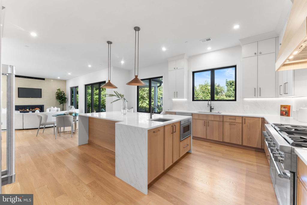 6411 CRANE TERRACE