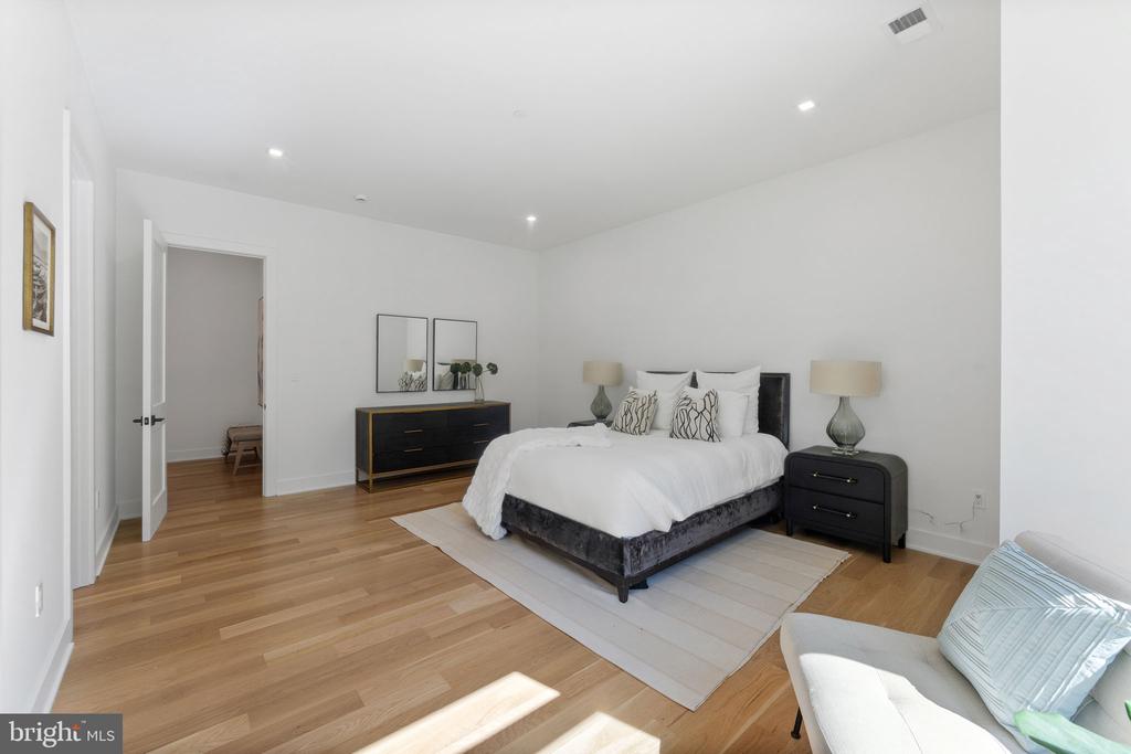 6411 CRANE TERRACE