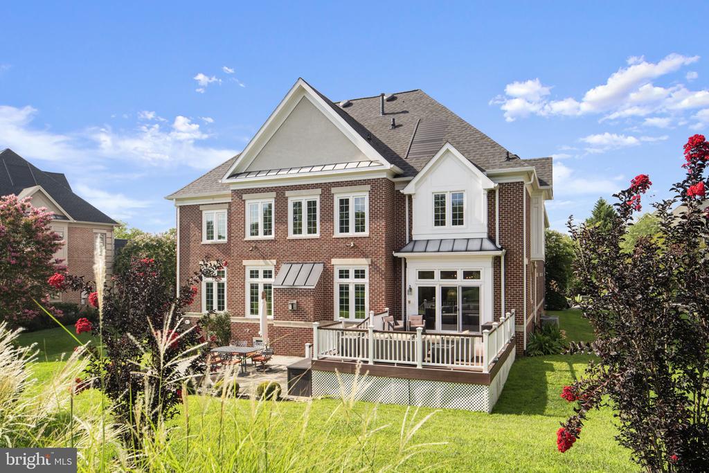 6114 ROSEMONT