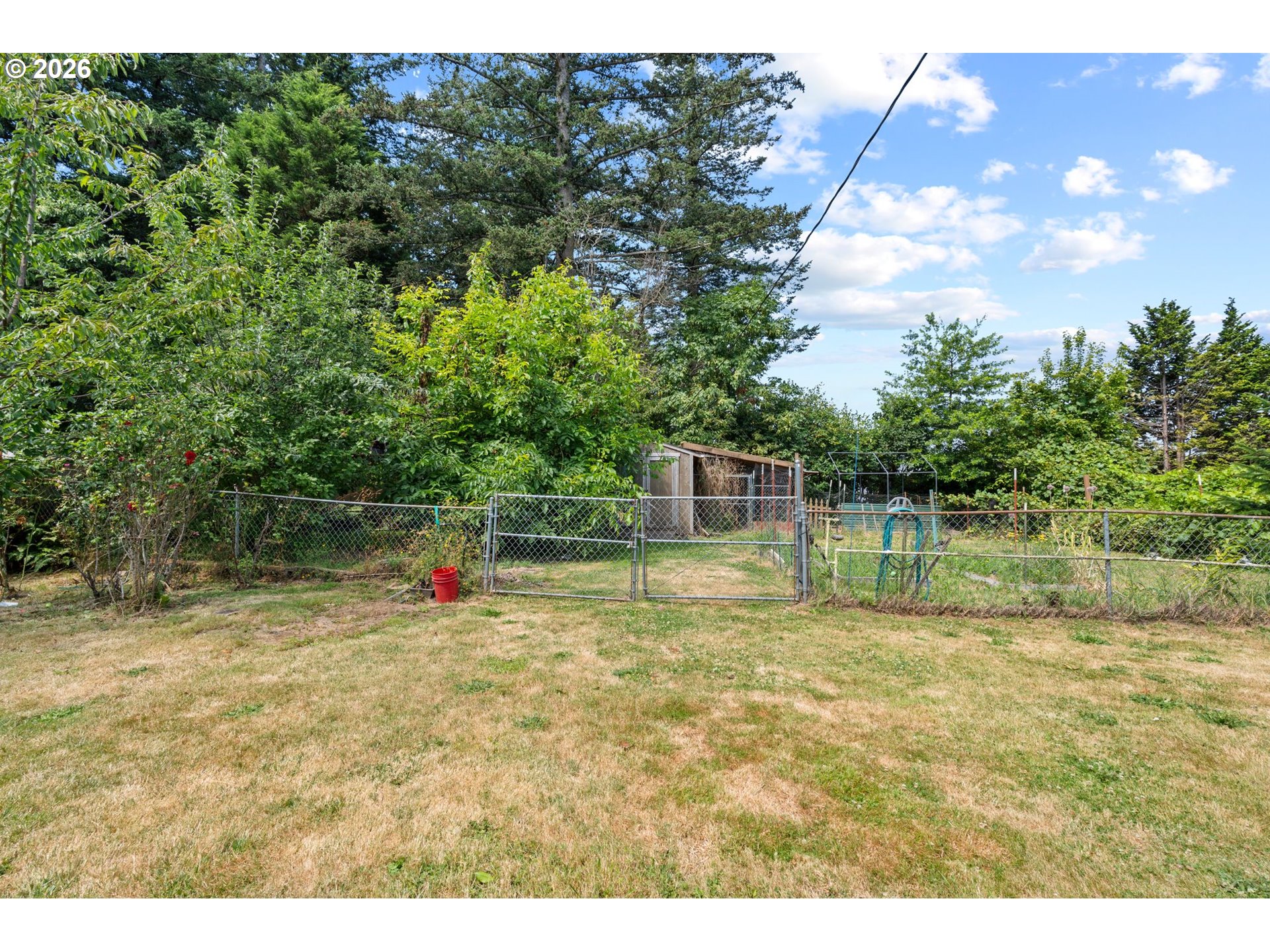 505 NE DEXTER CT