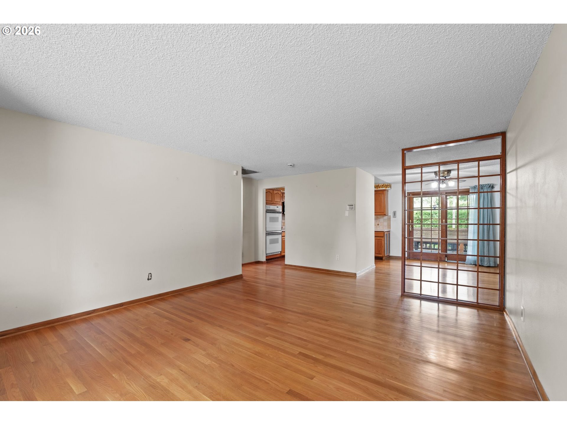 505 NE DEXTER CT