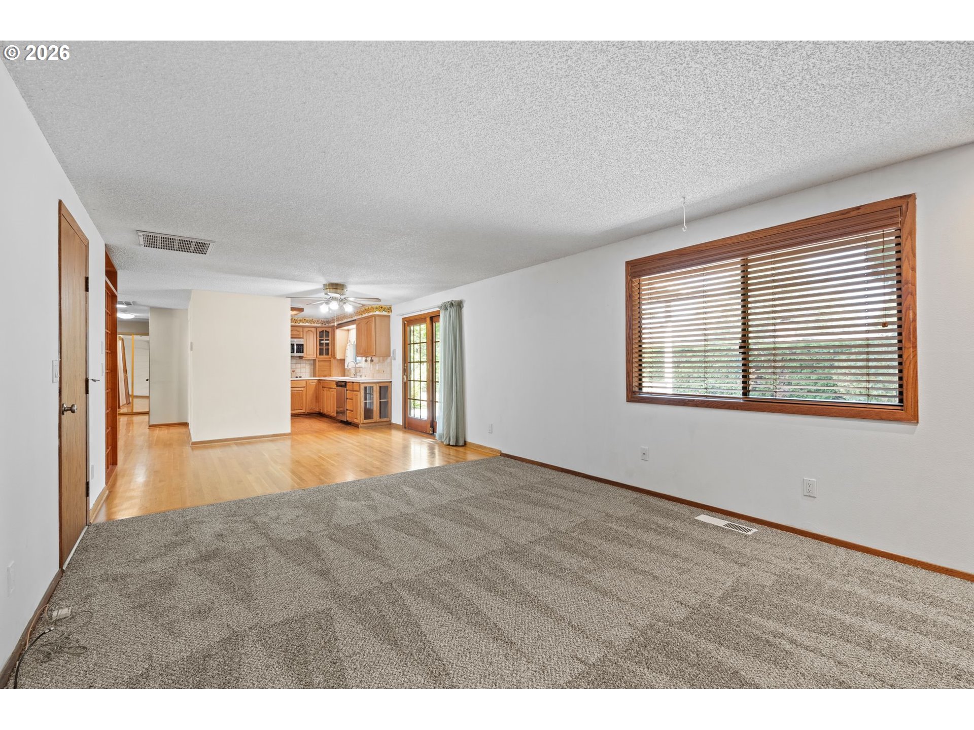 505 NE DEXTER CT