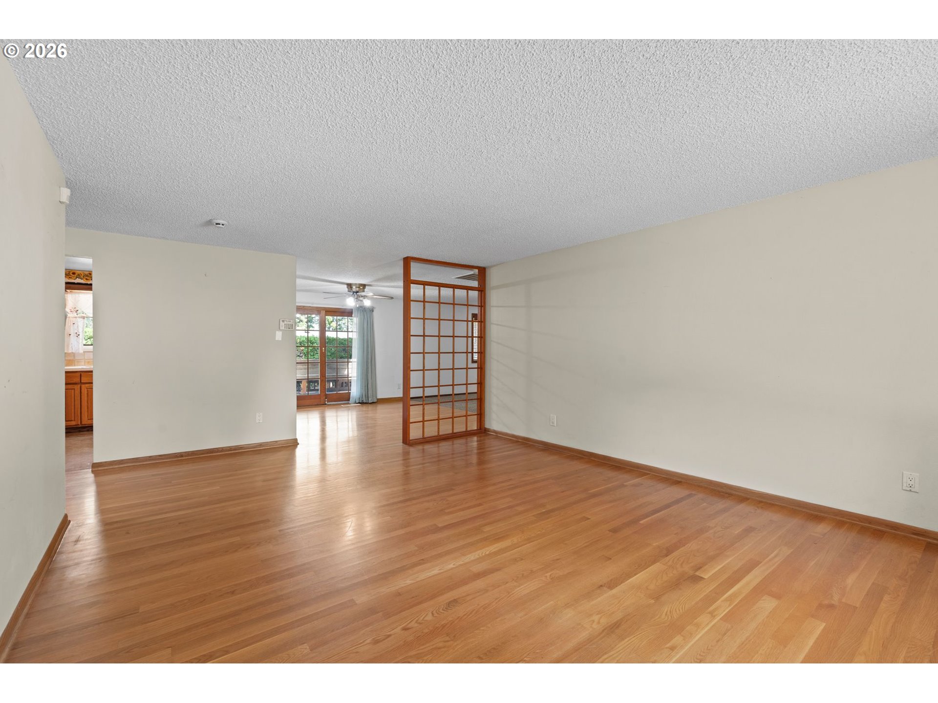 505 NE DEXTER CT