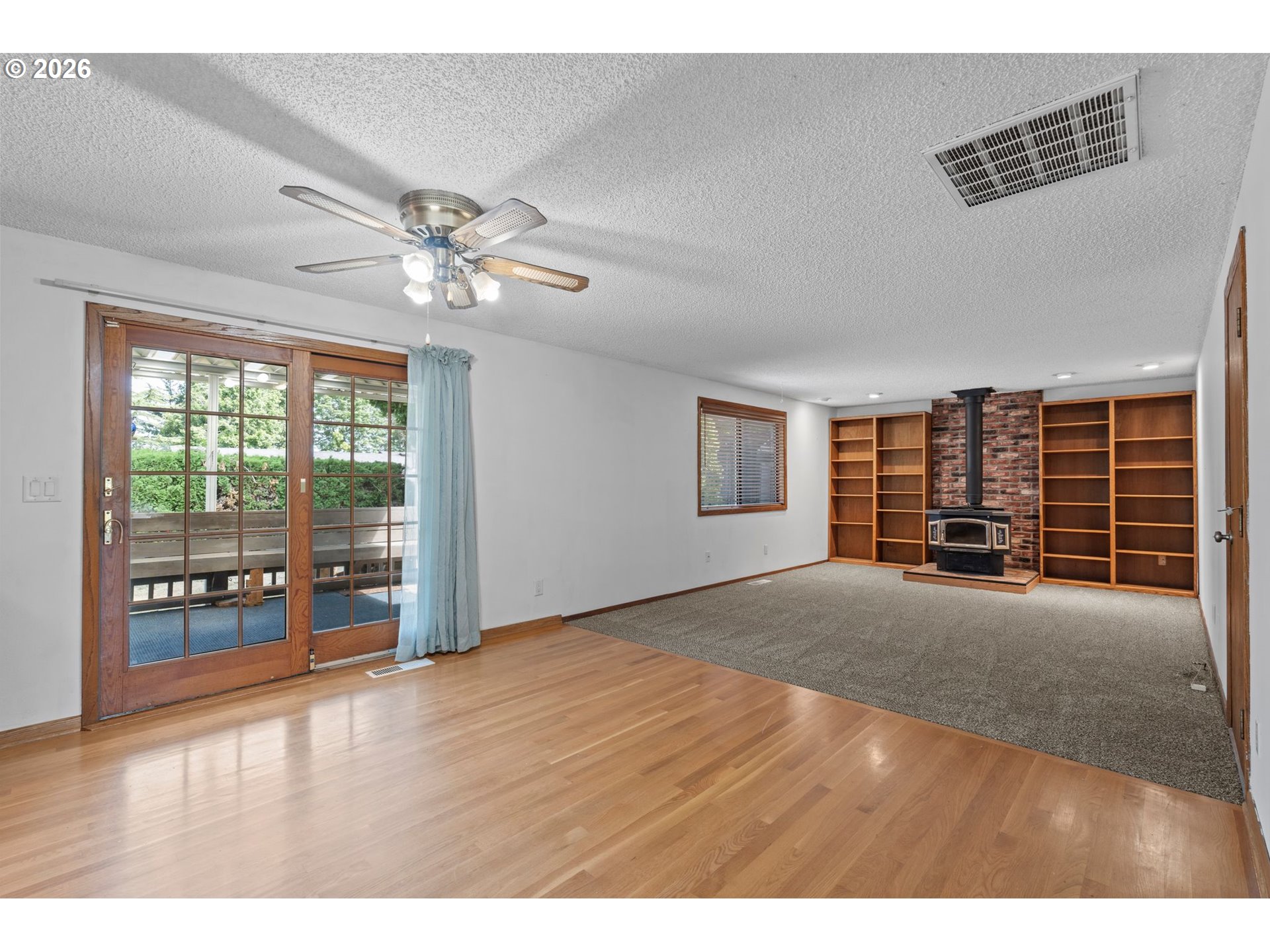 505 NE DEXTER CT