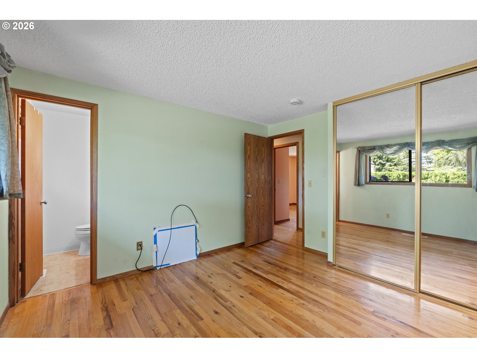 505 NE DEXTER CT