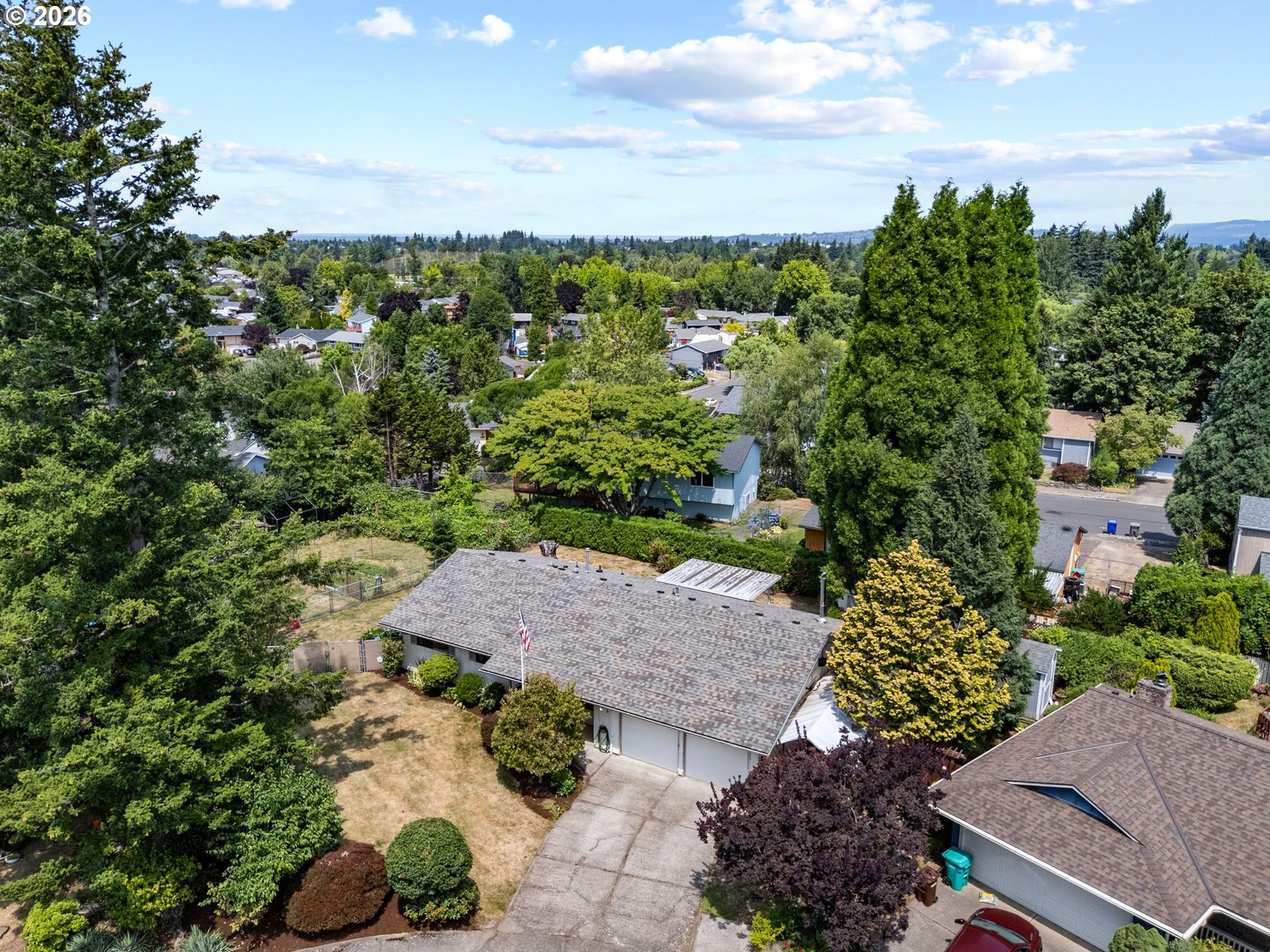505 NE DEXTER CT