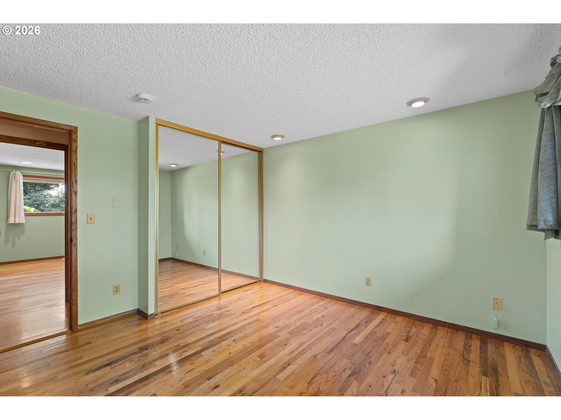 505 NE DEXTER CT