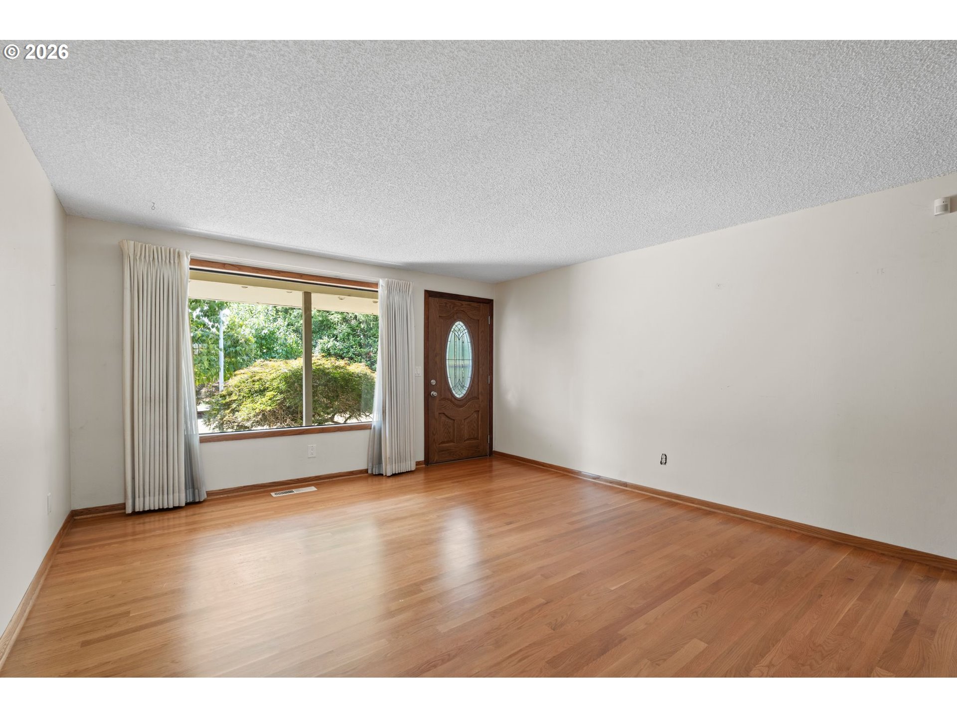 505 NE DEXTER CT