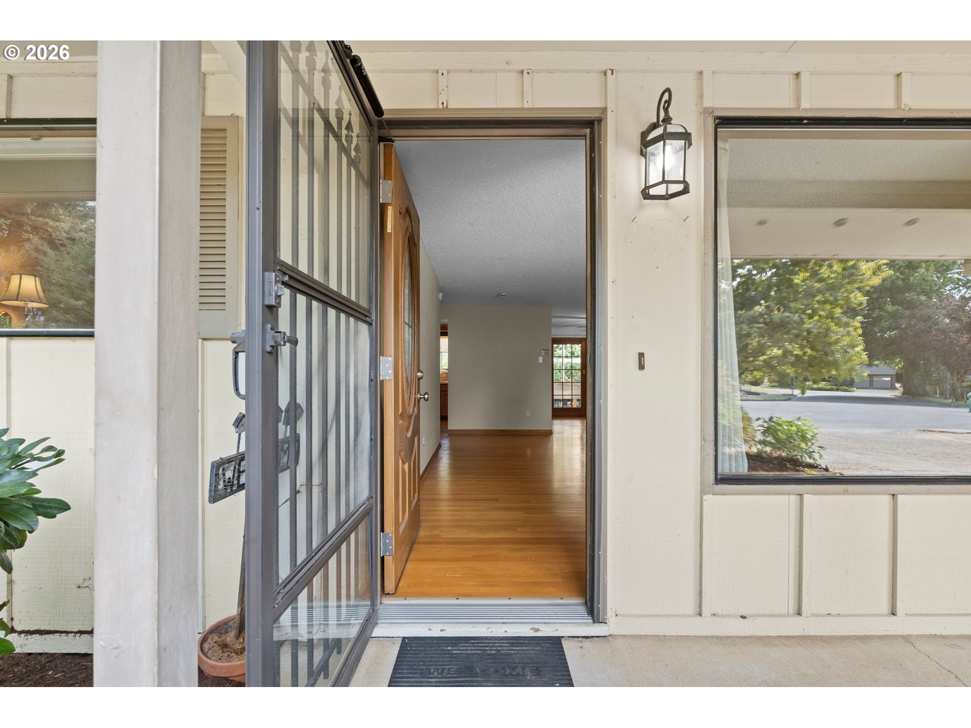 505 NE DEXTER CT