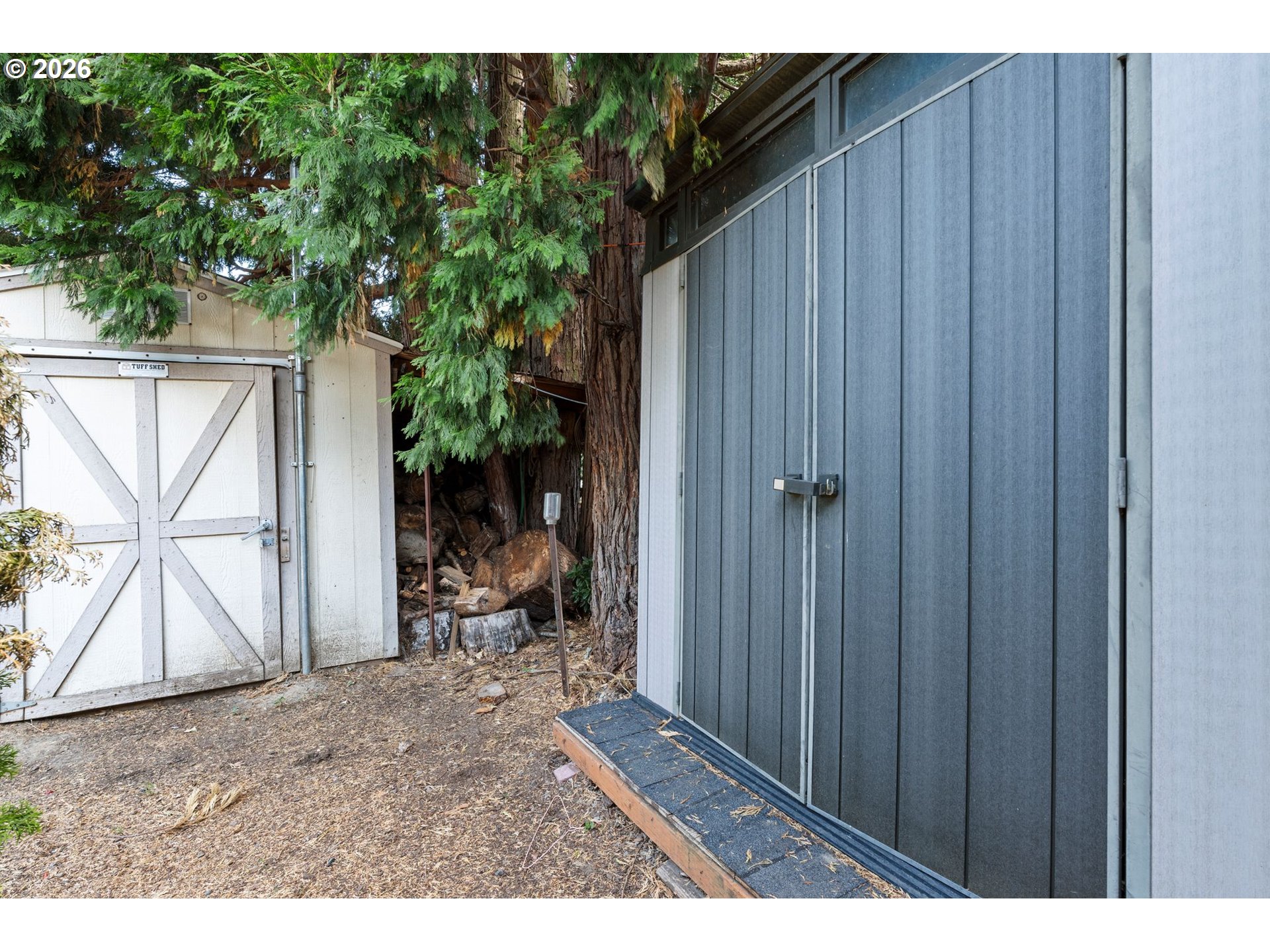 505 NE DEXTER CT