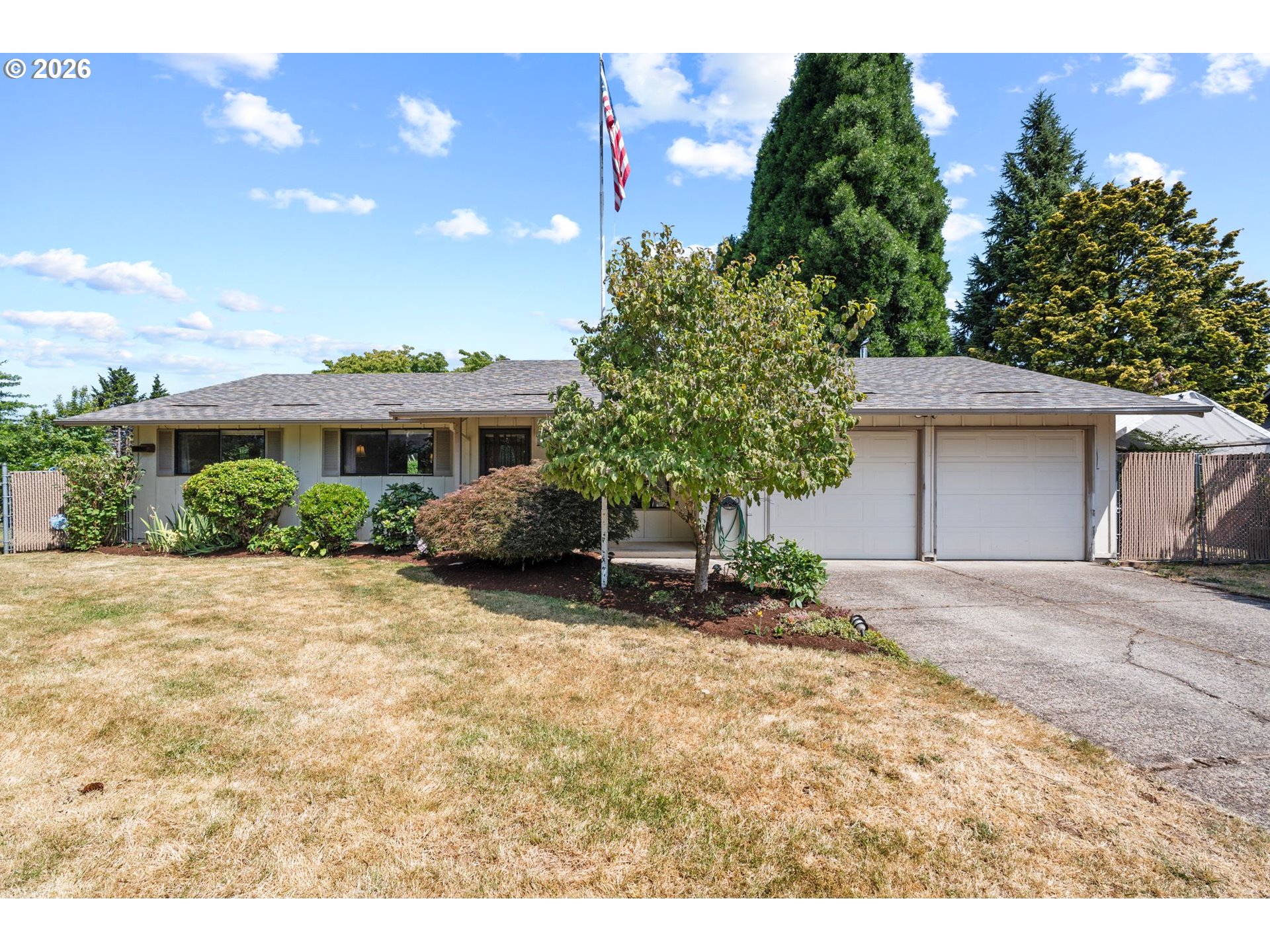 505 NE DEXTER CT