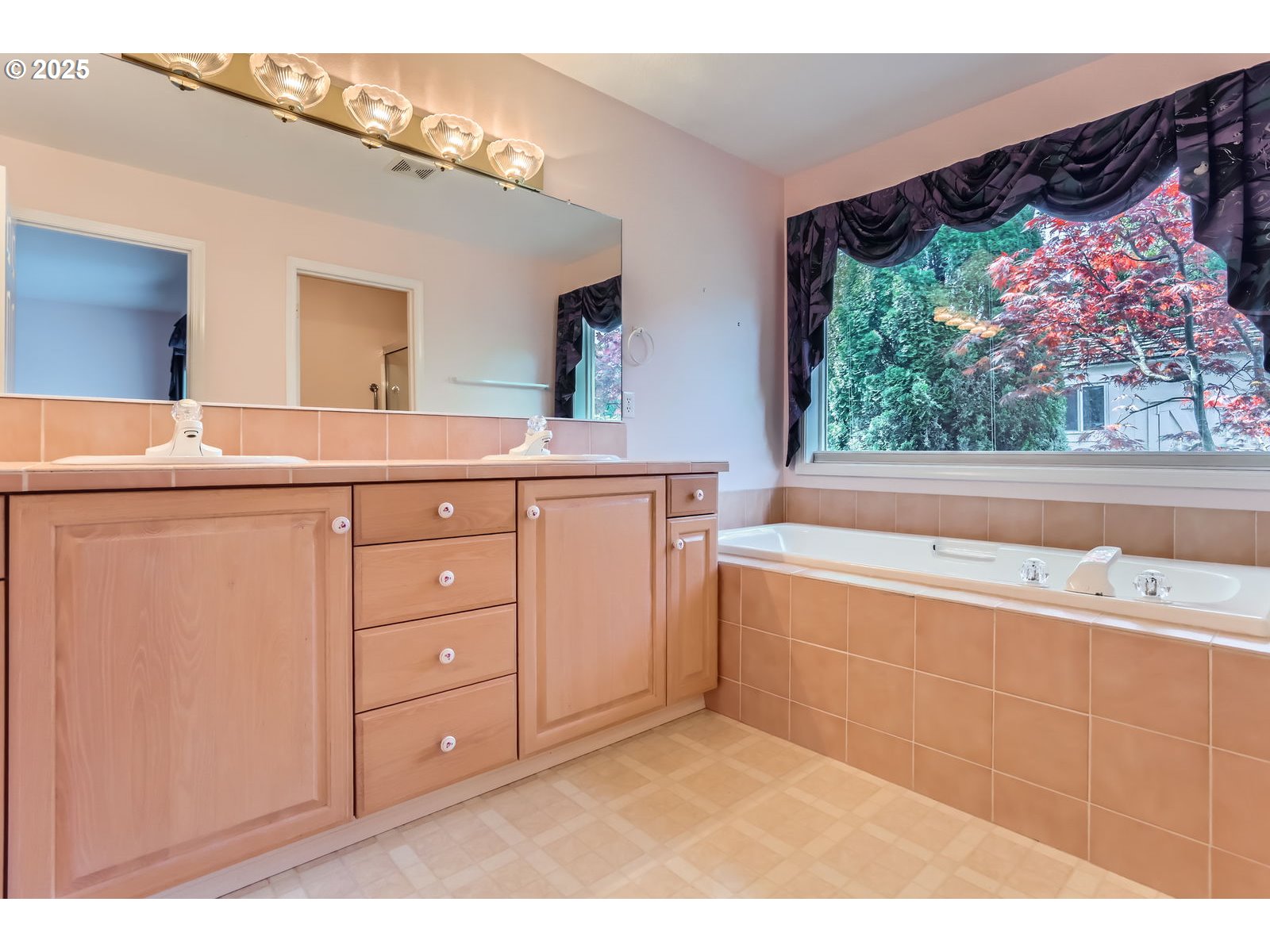 8355 SW SUNSTONE LOOP