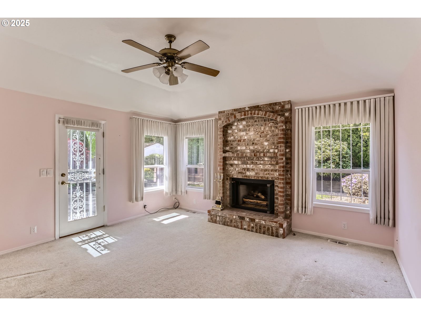 8355 SW SUNSTONE LOOP