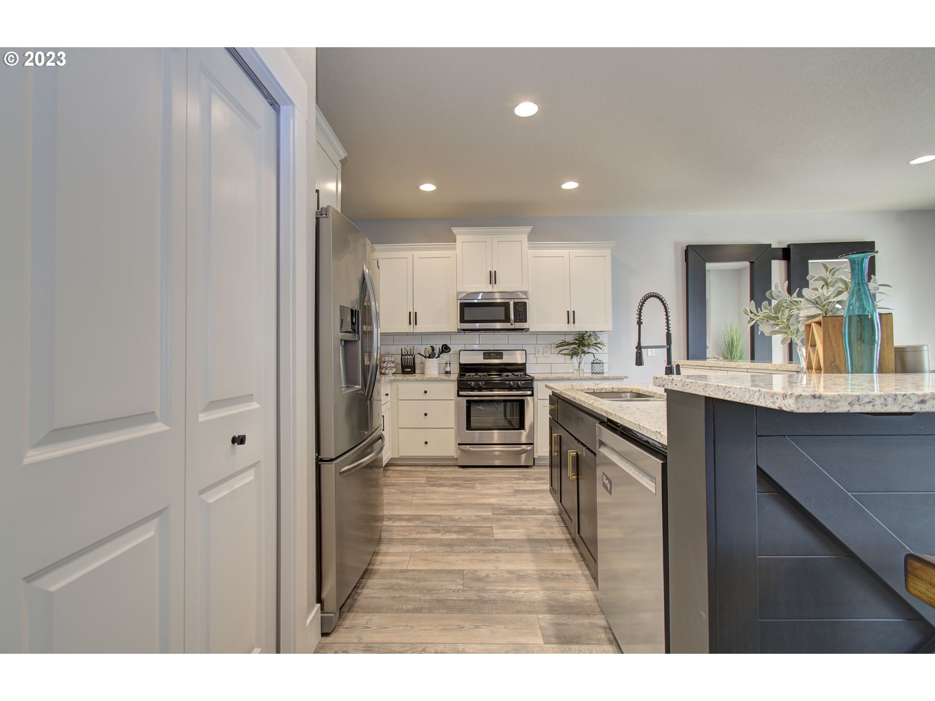 871 N 35TH AVE
